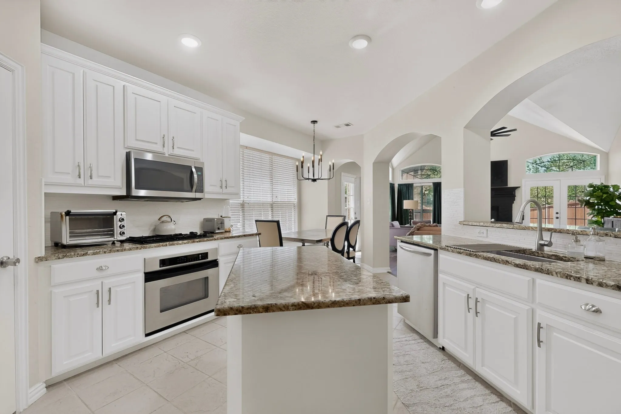 Single Family Residence For Sale in Denton County , 2266 Fox Crossing Lane, Frisco, Texas 75036, 4 Bedroom, 4 Bathroom, 2 Garage spaces, 2,774 Sqft, built in 2002, mls#21325358, Real Estate Agent in Frisco, Homes For Sale in Denton county, Homes For Sale in Frisco, Realtor in Frisco Texas, Real Estate Brokerage Independent Realty Texas, Luminita Cordes Realtor