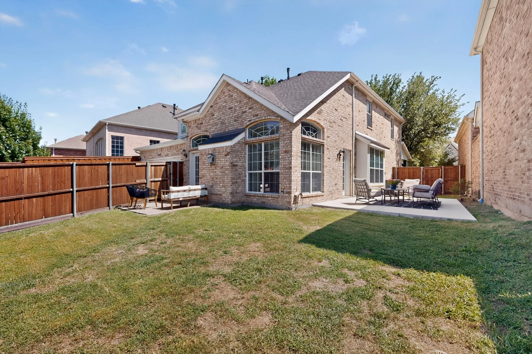 Single Family Residence For Sale in Denton County , 2266 Fox Crossing Lane, Frisco, Texas 75036, 4 Bedroom, 4 Bathroom, 2 Garage spaces, 2,774 Sqft, built in 2002, mls#21325358, Real Estate Agent in Frisco, Homes For Sale in Denton county, Homes For Sale in Frisco, Realtor in Frisco Texas, Real Estate Brokerage Independent Realty Texas, Luminita Cordes Realtor