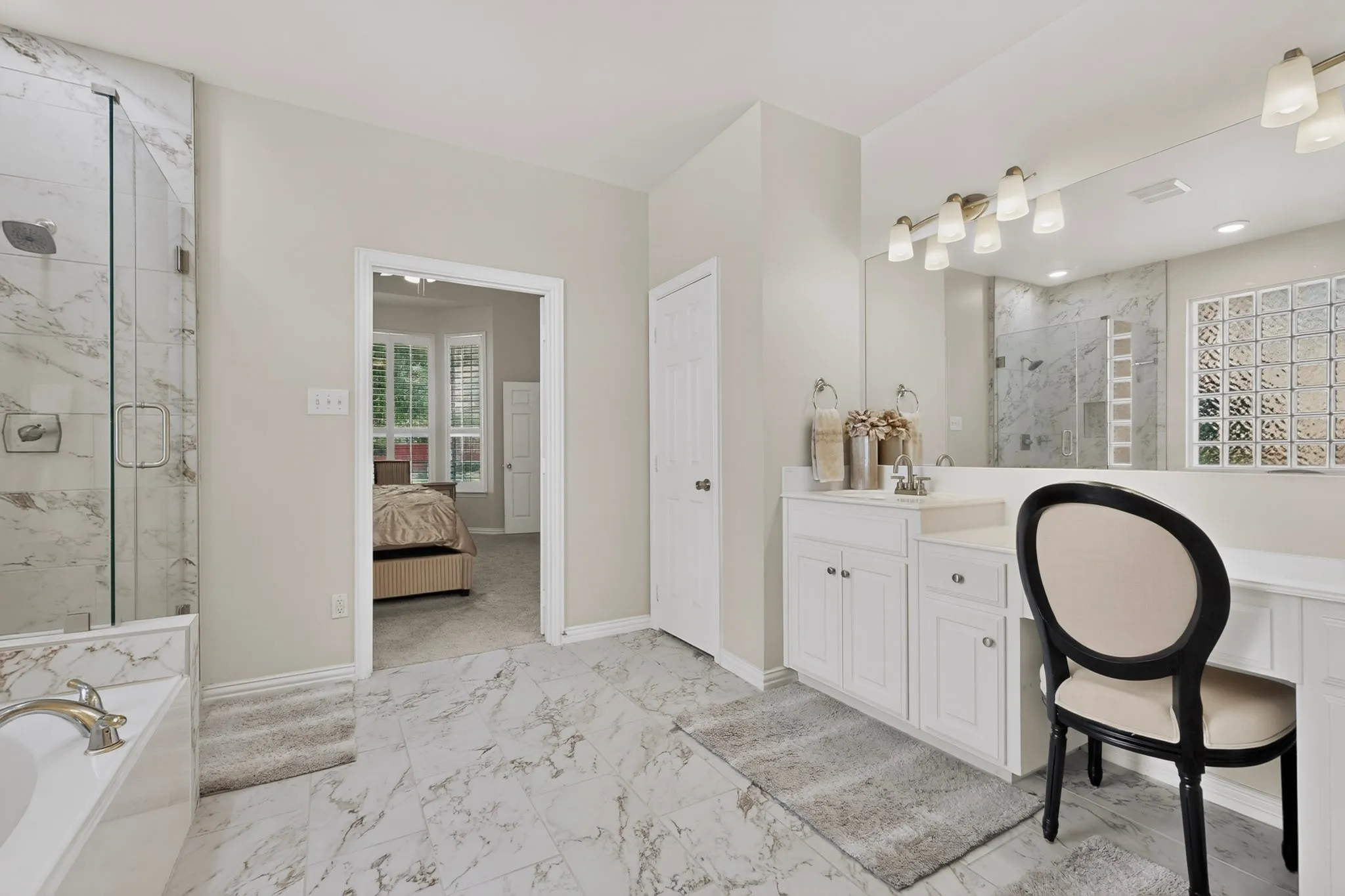 Single Family Residence For Sale in Denton County , 2266 Fox Crossing Lane, Frisco, Texas 75036, 4 Bedroom, 4 Bathroom, 2 Garage spaces, 2,774 Sqft, built in 2002, mls#21325358, Real Estate Agent in Frisco, Homes For Sale in Denton county, Homes For Sale in Frisco, Realtor in Frisco Texas, Real Estate Brokerage Independent Realty Texas, Luminita Cordes Realtor