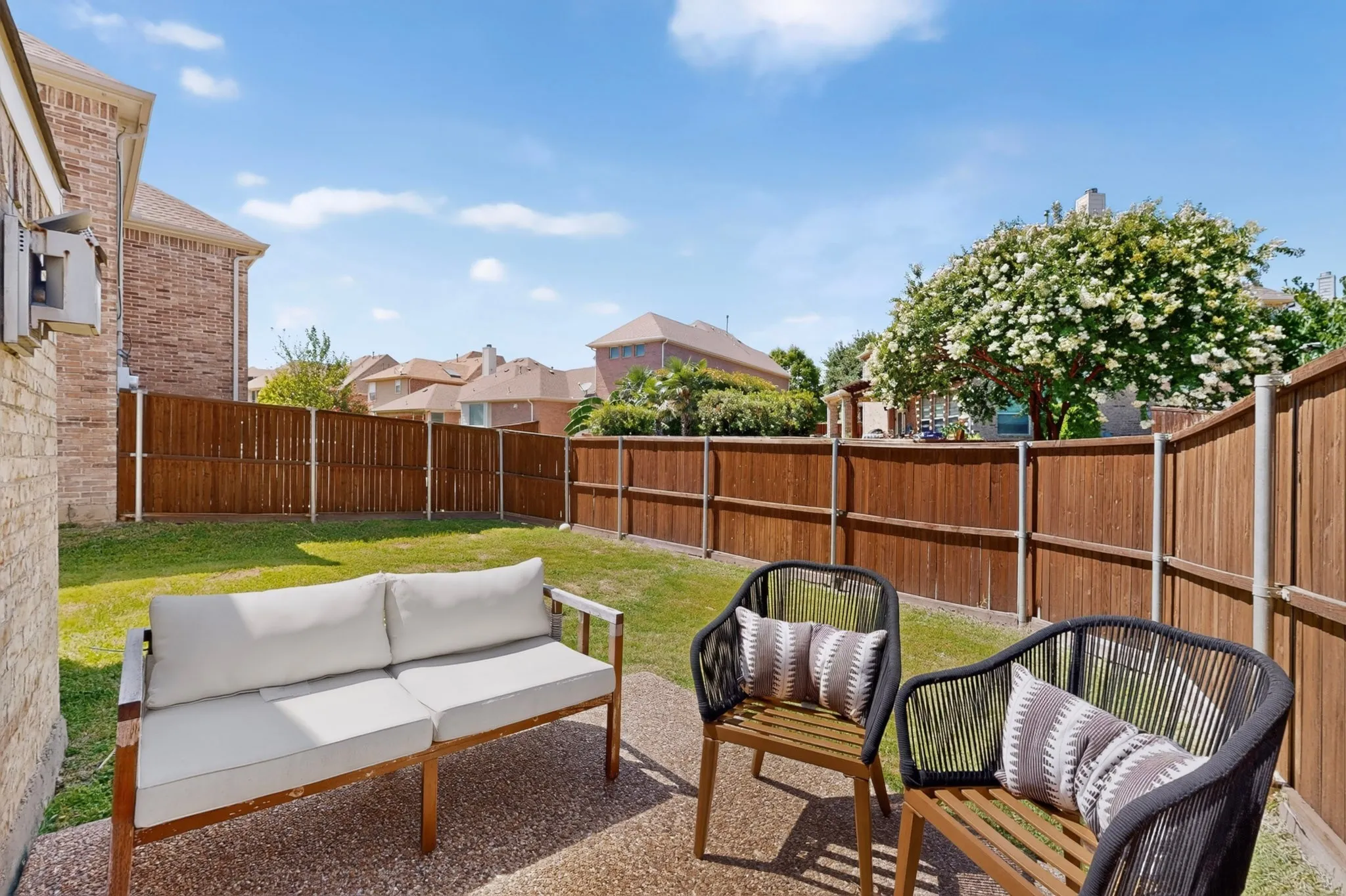 Single Family Residence For Sale in Denton County , 2266 Fox Crossing Lane, Frisco, Texas 75036, 4 Bedroom, 4 Bathroom, 2 Garage spaces, 2,774 Sqft, built in 2002, mls#21325358, Real Estate Agent in Frisco, Homes For Sale in Denton county, Homes For Sale in Frisco, Realtor in Frisco Texas, Real Estate Brokerage Independent Realty Texas, Luminita Cordes Realtor