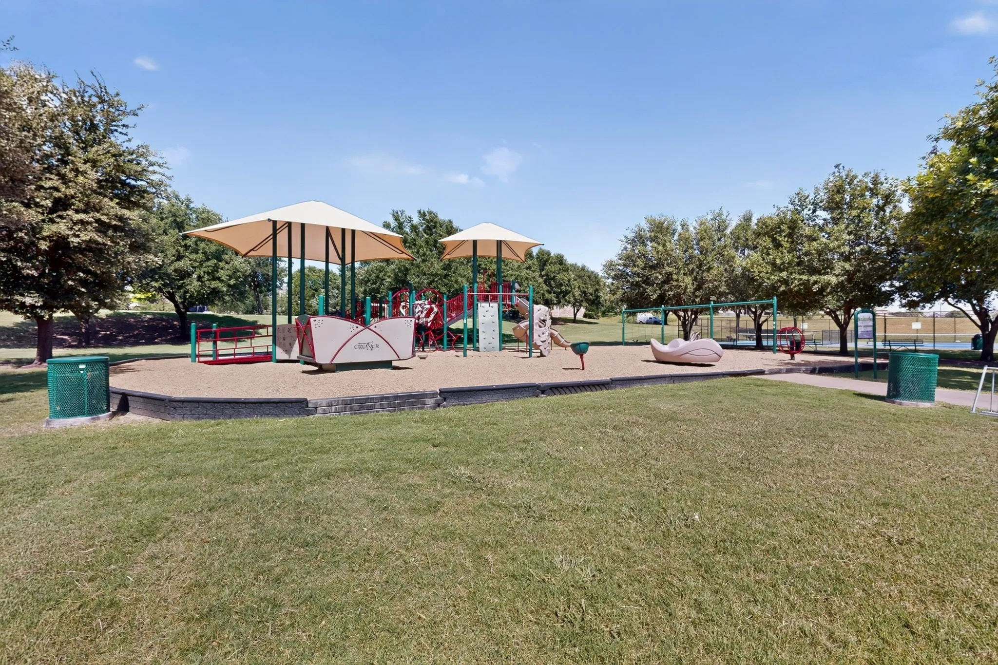 Single Family Residence For Sale in Denton County , 2266 Fox Crossing Lane, Frisco, Texas 75036, 4 Bedroom, 4 Bathroom, 2 Garage spaces, 2,774 Sqft, built in 2002, mls#21325358, Real Estate Agent in Frisco, Homes For Sale in Denton county, Homes For Sale in Frisco, Realtor in Frisco Texas, Real Estate Brokerage Independent Realty Texas, Luminita Cordes Realtor