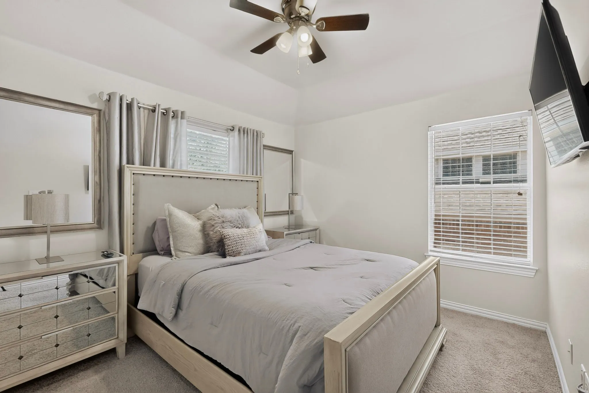 Single Family Residence For Sale in Denton County , 2266 Fox Crossing Lane, Frisco, Texas 75036, 4 Bedroom, 4 Bathroom, 2 Garage spaces, 2,774 Sqft, built in 2002, mls#21325358, Real Estate Agent in Frisco, Homes For Sale in Denton county, Homes For Sale in Frisco, Realtor in Frisco Texas, Real Estate Brokerage Independent Realty Texas, Luminita Cordes Realtor