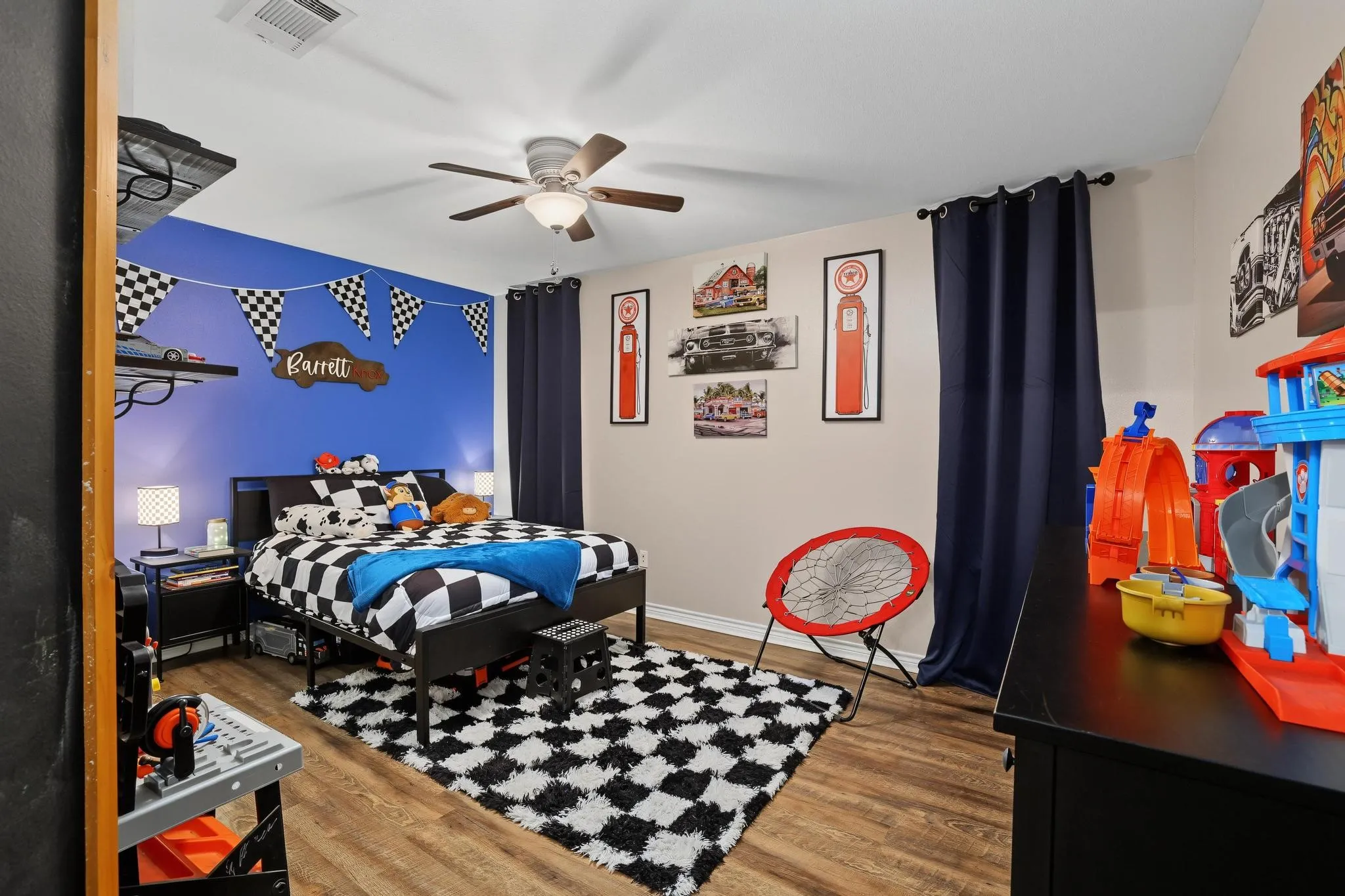 Single Family Residence For Sale in Grayson County , 202 Daniel Court, Collinsville, Texas 76233, 3 Bedroom, 2 Bathroom, 2 Garage spaces, 1,889 Sqft, built in 2002, mls#21326536, Real Estate Agent in Collinsville, Homes For Sale in Grayson county, Homes For Sale in Collinsville, Realtor in Collinsville Texas, Real Estate Brokerage Independent Realty Texas, Luminita Cordes Realtor