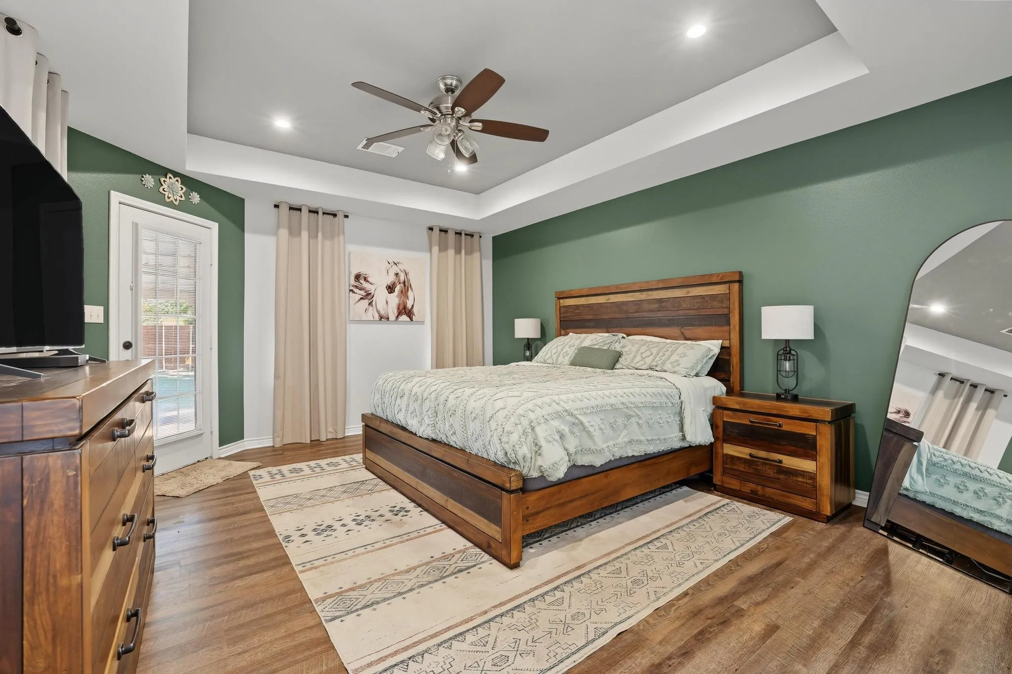Single Family Residence For Sale in Grayson County , 202 Daniel Court, Collinsville, Texas 76233, 3 Bedroom, 2 Bathroom, 2 Garage spaces, 1,889 Sqft, built in 2002, mls#21326536, Real Estate Agent in Collinsville, Homes For Sale in Grayson county, Homes For Sale in Collinsville, Realtor in Collinsville Texas, Real Estate Brokerage Independent Realty Texas, Luminita Cordes Realtor