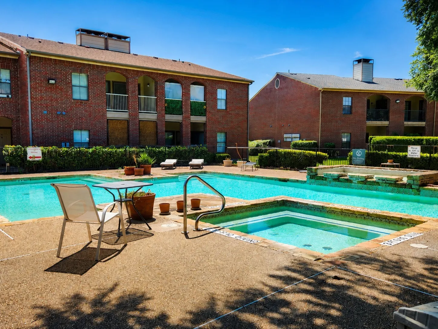 Condominium For Sale in Tarrant County , 3257 Donnelly Circle 604, Fort Worth, Texas 76107, 2 Bedroom, 2 Bathroom, Garage spaces, 1,069 Sqft, built in 1984, mls#21322119, Real Estate Agent in Fort Worth, Homes For Sale in Tarrant county, Homes For Sale in Fort Worth, Realtor in Fort Worth Texas, Real Estate Brokerage Independent Realty Texas, Luminita Cordes Realtor