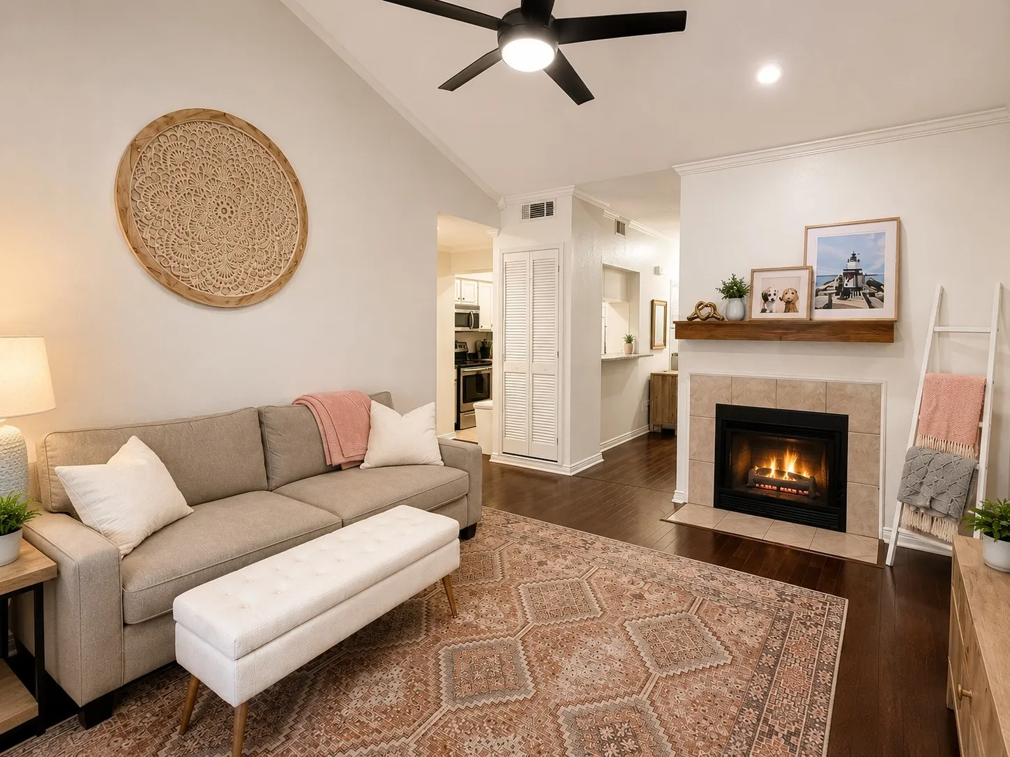 Condominium For Sale in Tarrant County , 3257 Donnelly Circle 604, Fort Worth, Texas 76107, 2 Bedroom, 2 Bathroom, Garage spaces, 1,069 Sqft, built in 1984, mls#21322119, Real Estate Agent in Fort Worth, Homes For Sale in Tarrant county, Homes For Sale in Fort Worth, Realtor in Fort Worth Texas, Real Estate Brokerage Independent Realty Texas, Luminita Cordes Realtor