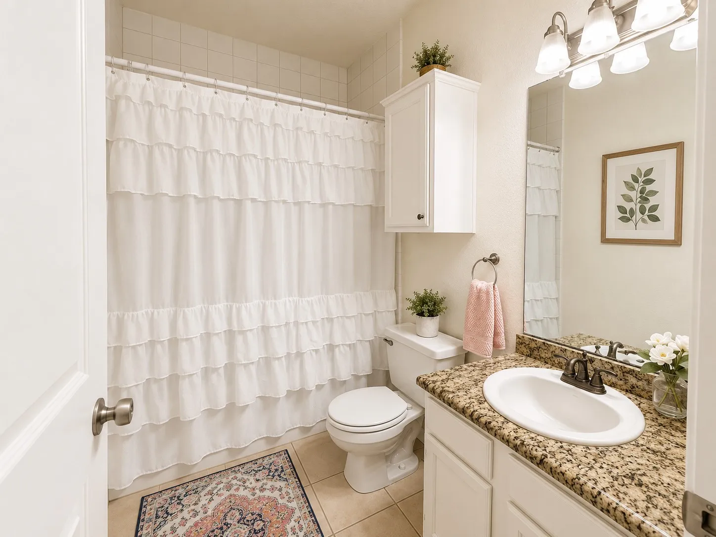 Condominium For Sale in Tarrant County , 3257 Donnelly Circle 604, Fort Worth, Texas 76107, 2 Bedroom, 2 Bathroom, Garage spaces, 1,069 Sqft, built in 1984, mls#21322119, Real Estate Agent in Fort Worth, Homes For Sale in Tarrant county, Homes For Sale in Fort Worth, Realtor in Fort Worth Texas, Real Estate Brokerage Independent Realty Texas, Luminita Cordes Realtor