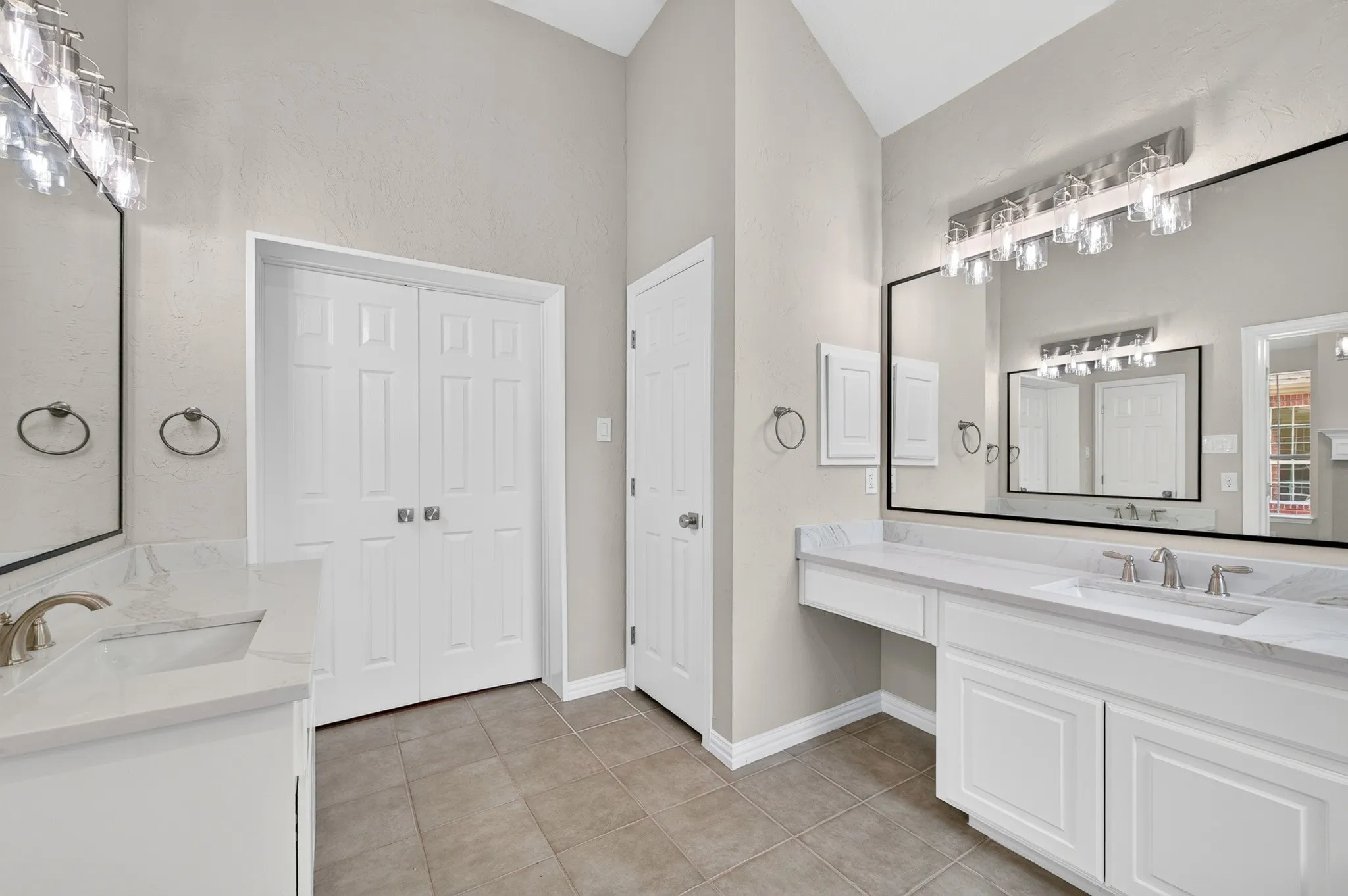 Single Family Residence For Sale in Denton County , 5620 Country View Lane, Frisco, Texas 75036, 3 Bedroom, 2 Bathroom, 2 Garage spaces, 2,101 Sqft, built in 2006, mls#21326218, Real Estate Agent in Frisco, Homes For Sale in Denton county, Homes For Sale in Frisco, Realtor in Frisco Texas, Real Estate Brokerage Independent Realty Texas, Luminita Cordes Realtor