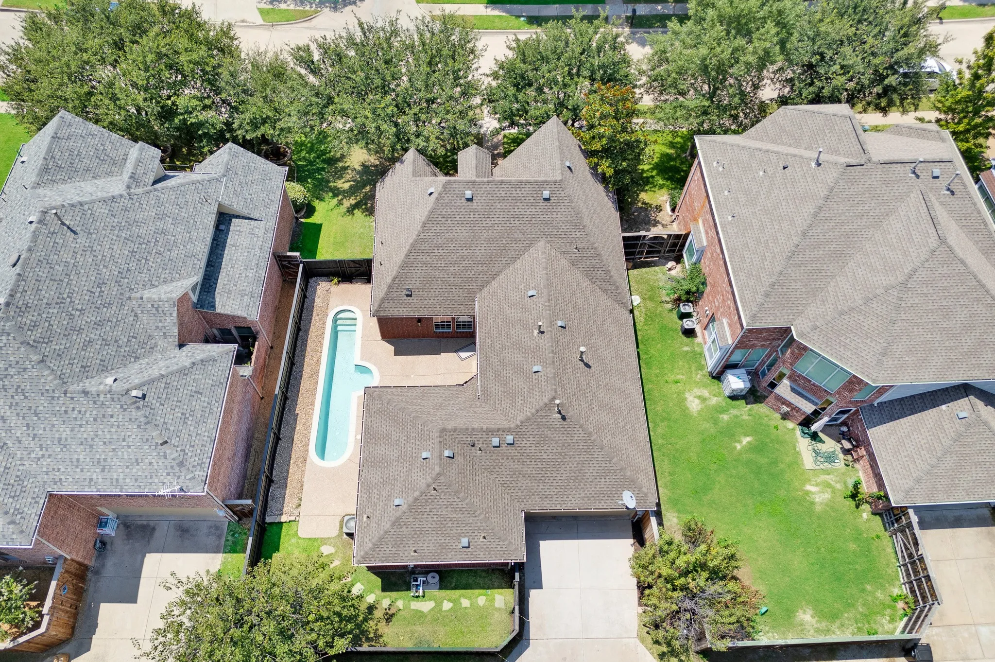 Single Family Residence For Sale in Denton County , 5620 Country View Lane, Frisco, Texas 75036, 3 Bedroom, 2 Bathroom, 2 Garage spaces, 2,101 Sqft, built in 2006, mls#21326218, Real Estate Agent in Frisco, Homes For Sale in Denton county, Homes For Sale in Frisco, Realtor in Frisco Texas, Real Estate Brokerage Independent Realty Texas, Luminita Cordes Realtor