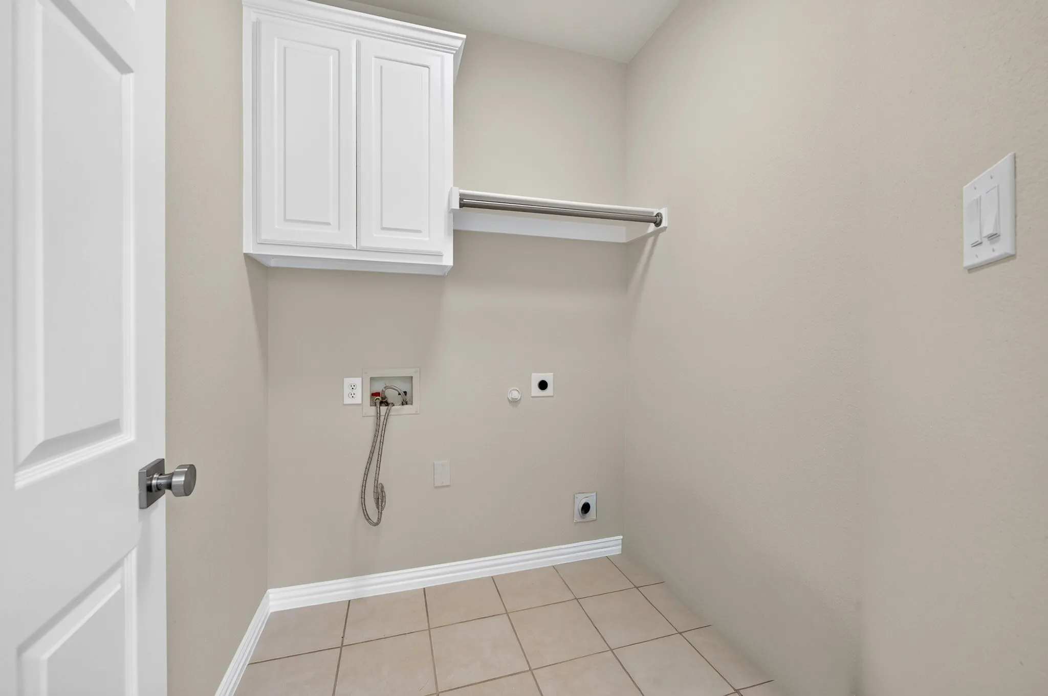Single Family Residence For Sale in Denton County , 5620 Country View Lane, Frisco, Texas 75036, 3 Bedroom, 2 Bathroom, 2 Garage spaces, 2,101 Sqft, built in 2006, mls#21326218, Real Estate Agent in Frisco, Homes For Sale in Denton county, Homes For Sale in Frisco, Realtor in Frisco Texas, Real Estate Brokerage Independent Realty Texas, Luminita Cordes Realtor