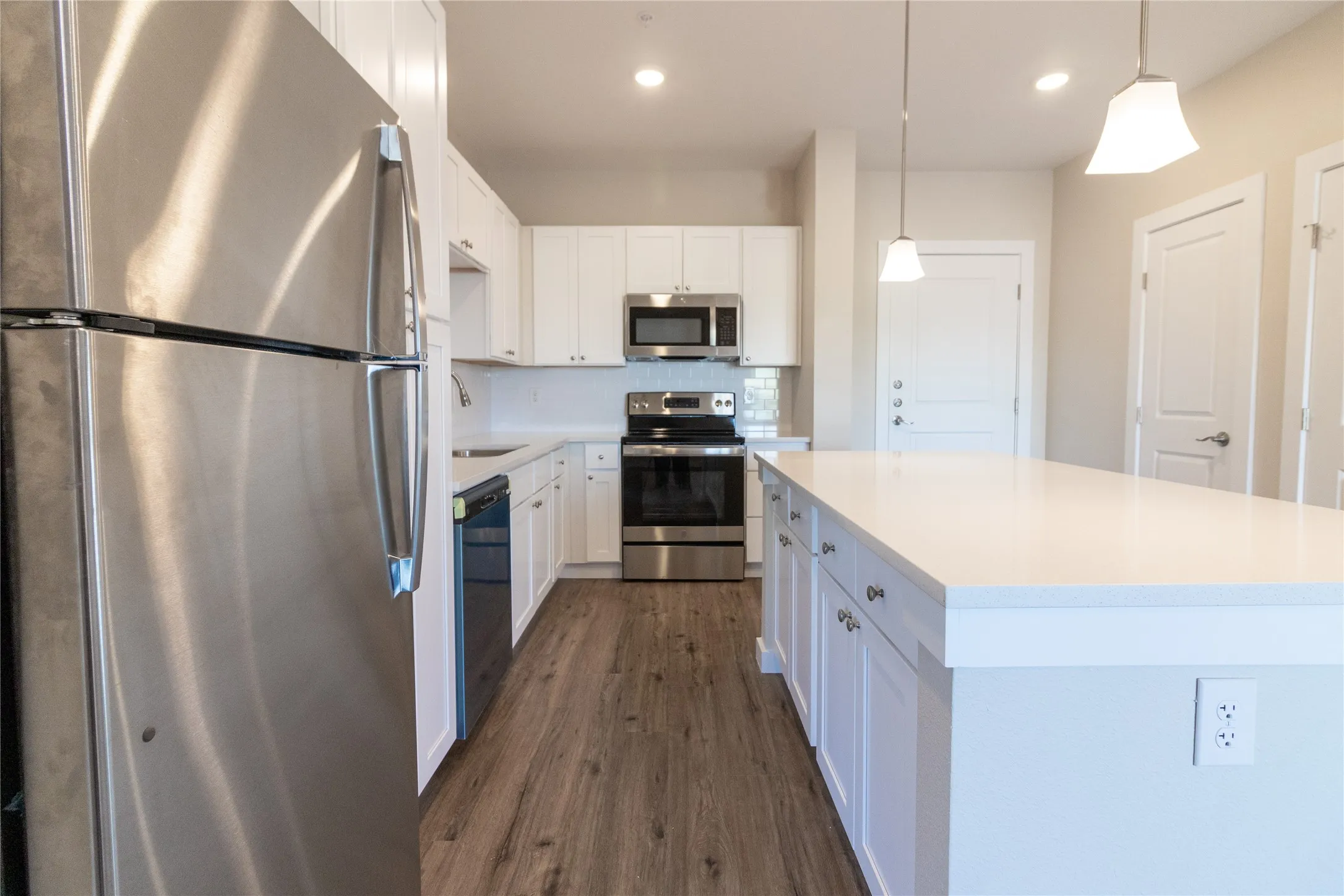 Apartment For Rent in Tarrant County , 7149 Trail Lake Drive 54, Fort Worth, Texas 76133, 3 Bedrooms, 2 Bathrooms, Garage spaces, 1,154 Sqft, built in 2024, Price $2,000, mls#21326713, Real Estate Agent in Fort Worth, Homes For Rent in Tarrant county, Homes For Rent in Fort Worth, Realtor in Fort Worth Texas, Real Estate Brokerage Independent Realty Texas, Luminita Cordes Realtor