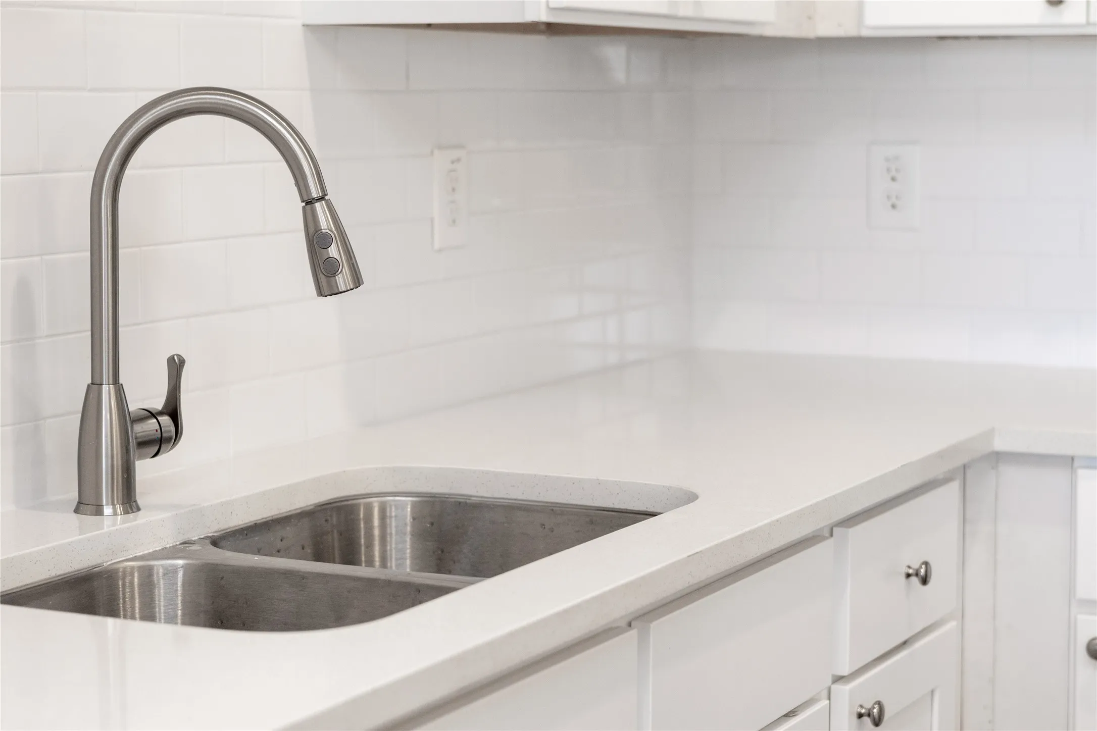 Apartment For Rent in Tarrant County , 7149 Trail Lake Drive 54, Fort Worth, Texas 76133, 3 Bedrooms, 2 Bathrooms, Garage spaces, 1,154 Sqft, built in 2024, Price $2,000, mls#21326713, Real Estate Agent in Fort Worth, Homes For Rent in Tarrant county, Homes For Rent in Fort Worth, Realtor in Fort Worth Texas, Real Estate Brokerage Independent Realty Texas, Luminita Cordes Realtor