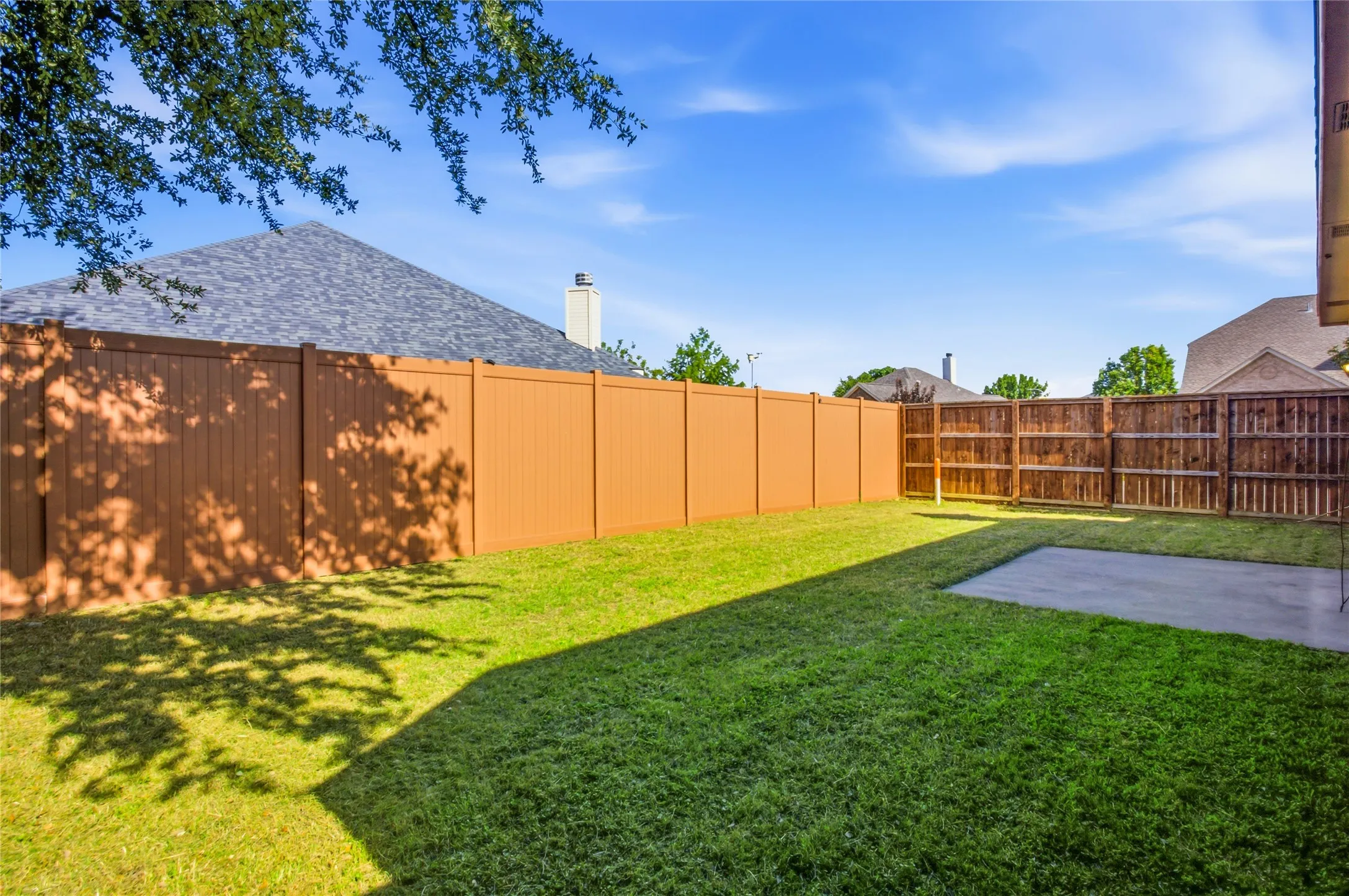 Single Family Residence For Sale in Tarrant County , 8377 Edgepoint Trail, Fort Worth, Texas 76053, 4 Bedroom, 2 Bathroom, 2 Garage spaces, 2,020 Sqft, built in 2005, mls#21302234, Real Estate Agent in Fort Worth, Homes For Sale in Tarrant county, Homes For Sale in Fort Worth, Realtor in Fort Worth Texas, Real Estate Brokerage Independent Realty Texas, Luminita Cordes Realtor