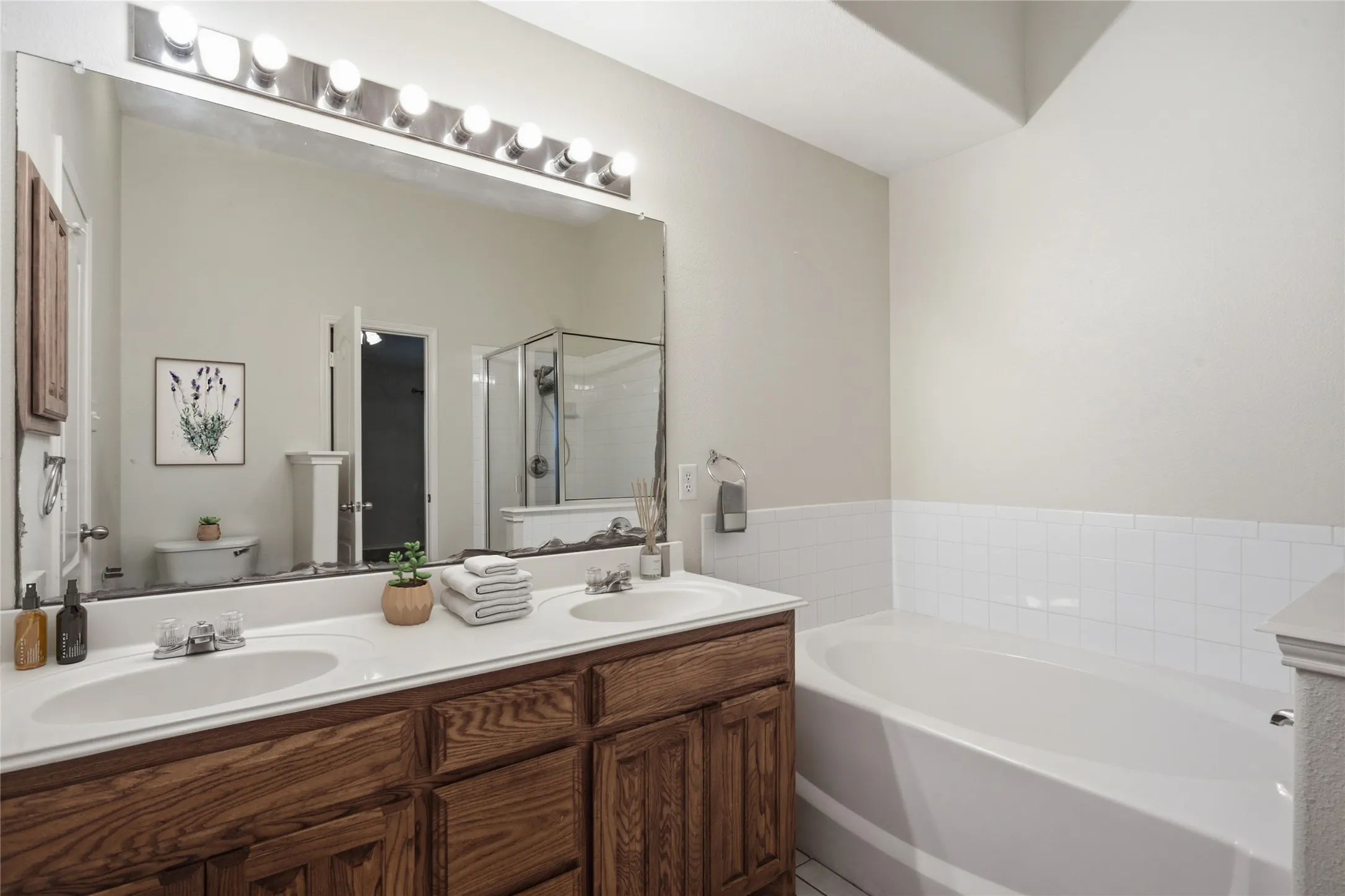 Single Family Residence For Sale in Tarrant County , 8377 Edgepoint Trail, Fort Worth, Texas 76053, 4 Bedroom, 2 Bathroom, 2 Garage spaces, 2,020 Sqft, built in 2005, mls#21302234, Real Estate Agent in Fort Worth, Homes For Sale in Tarrant county, Homes For Sale in Fort Worth, Realtor in Fort Worth Texas, Real Estate Brokerage Independent Realty Texas, Luminita Cordes Realtor