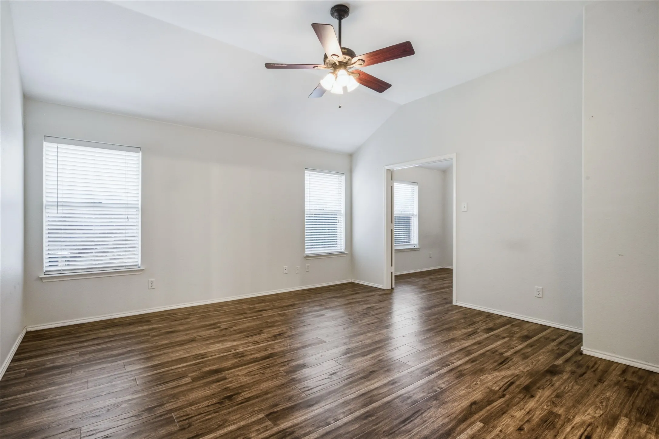 Single Family Residence For Sale in Tarrant County , 8377 Edgepoint Trail, Fort Worth, Texas 76053, 4 Bedroom, 2 Bathroom, 2 Garage spaces, 2,020 Sqft, built in 2005, mls#21302234, Real Estate Agent in Fort Worth, Homes For Sale in Tarrant county, Homes For Sale in Fort Worth, Realtor in Fort Worth Texas, Real Estate Brokerage Independent Realty Texas, Luminita Cordes Realtor