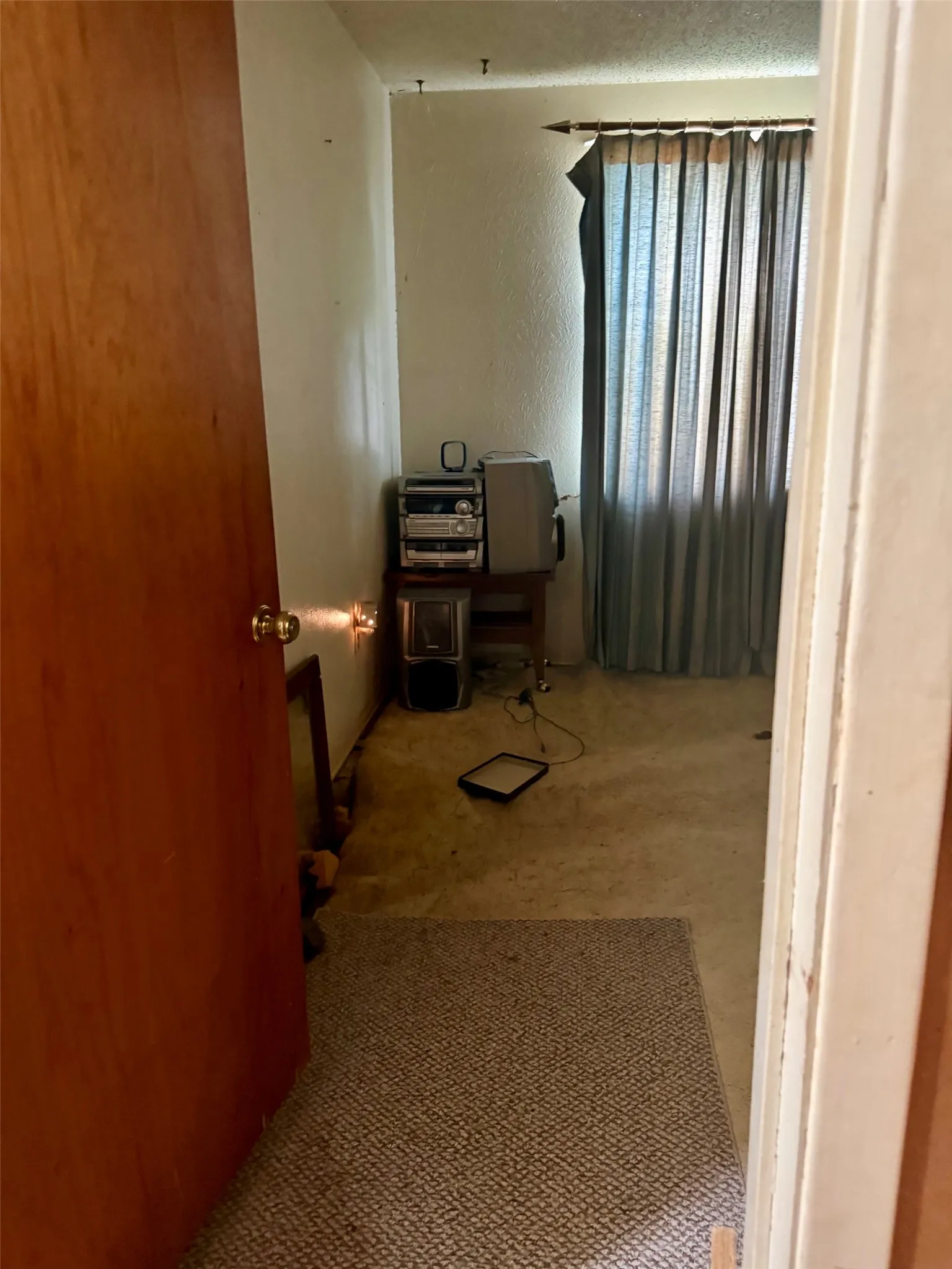 Single Family Residence For Sale in Dallas County , 1301 W Bruton Road, Mesquite, Texas 75149, 3 Bedroom, 1 Bathroom, 2 Garage spaces, 1,222 Sqft, built in 1964, mls#21325092, Real Estate Agent in Mesquite, Homes For Sale in Dallas county, Homes For Sale in Mesquite, Realtor in Mesquite Texas, Real Estate Brokerage Independent Realty Texas, Luminita Cordes Realtor