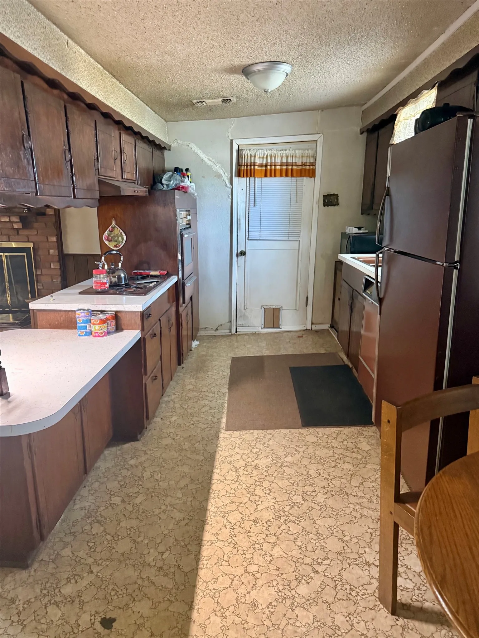 Single Family Residence For Sale in Dallas County , 1301 W Bruton Road, Mesquite, Texas 75149, 3 Bedroom, 1 Bathroom, 2 Garage spaces, 1,222 Sqft, built in 1964, mls#21325092, Real Estate Agent in Mesquite, Homes For Sale in Dallas county, Homes For Sale in Mesquite, Realtor in Mesquite Texas, Real Estate Brokerage Independent Realty Texas, Luminita Cordes Realtor