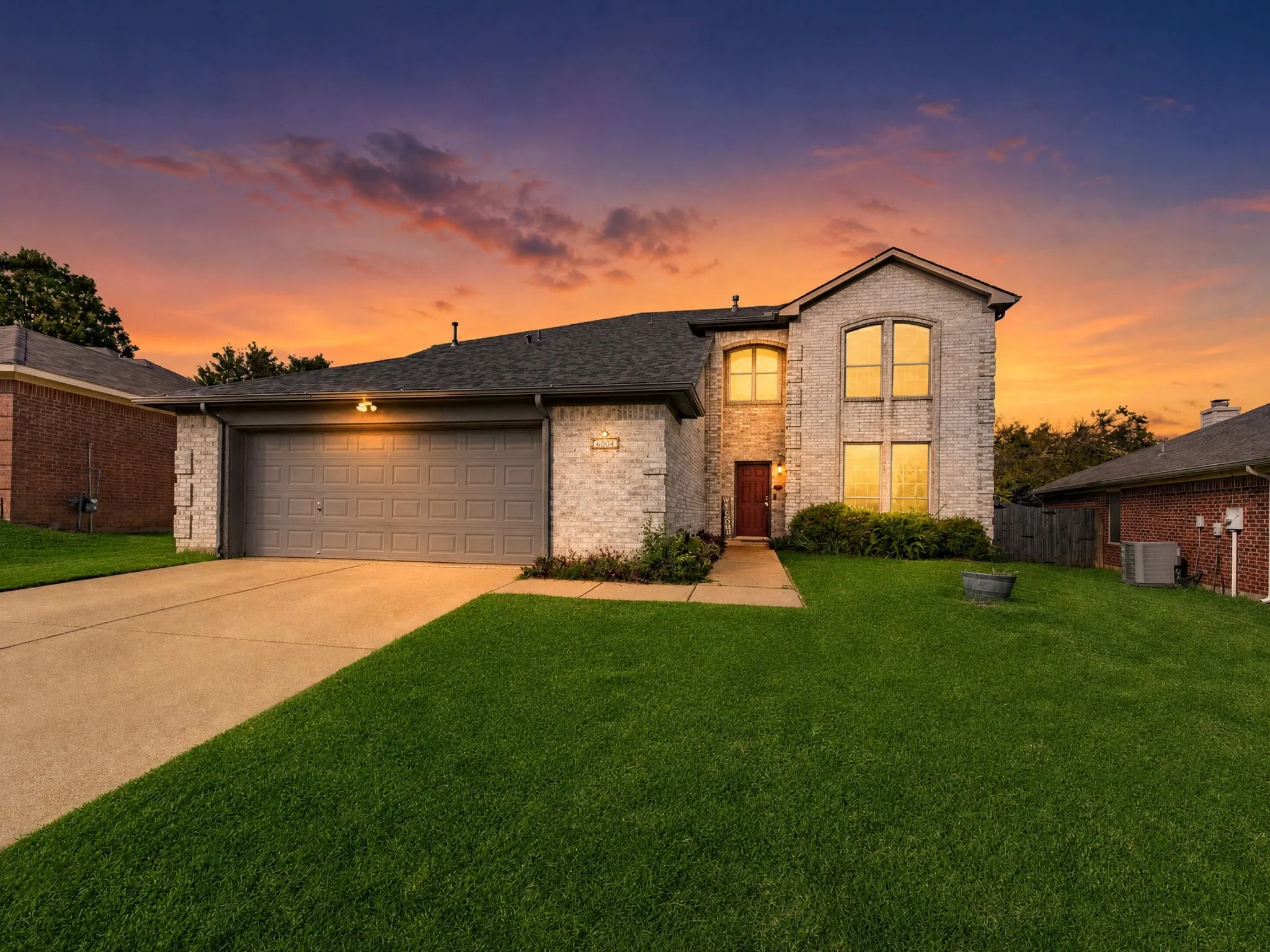 Single Family Residence For Sale in Tarrant County , 5004 Vaquero Drive, Arlington, Texas 76017, 5 Bedroom, 4 Bathroom, 2 Garage spaces, 3,417 Sqft, built in 2002, mls#21326714, Real Estate Agent in Arlington, Homes For Sale in Tarrant county, Homes For Sale in Arlington, Realtor in Arlington Texas, Real Estate Brokerage Independent Realty Texas, Luminita Cordes Realtor
