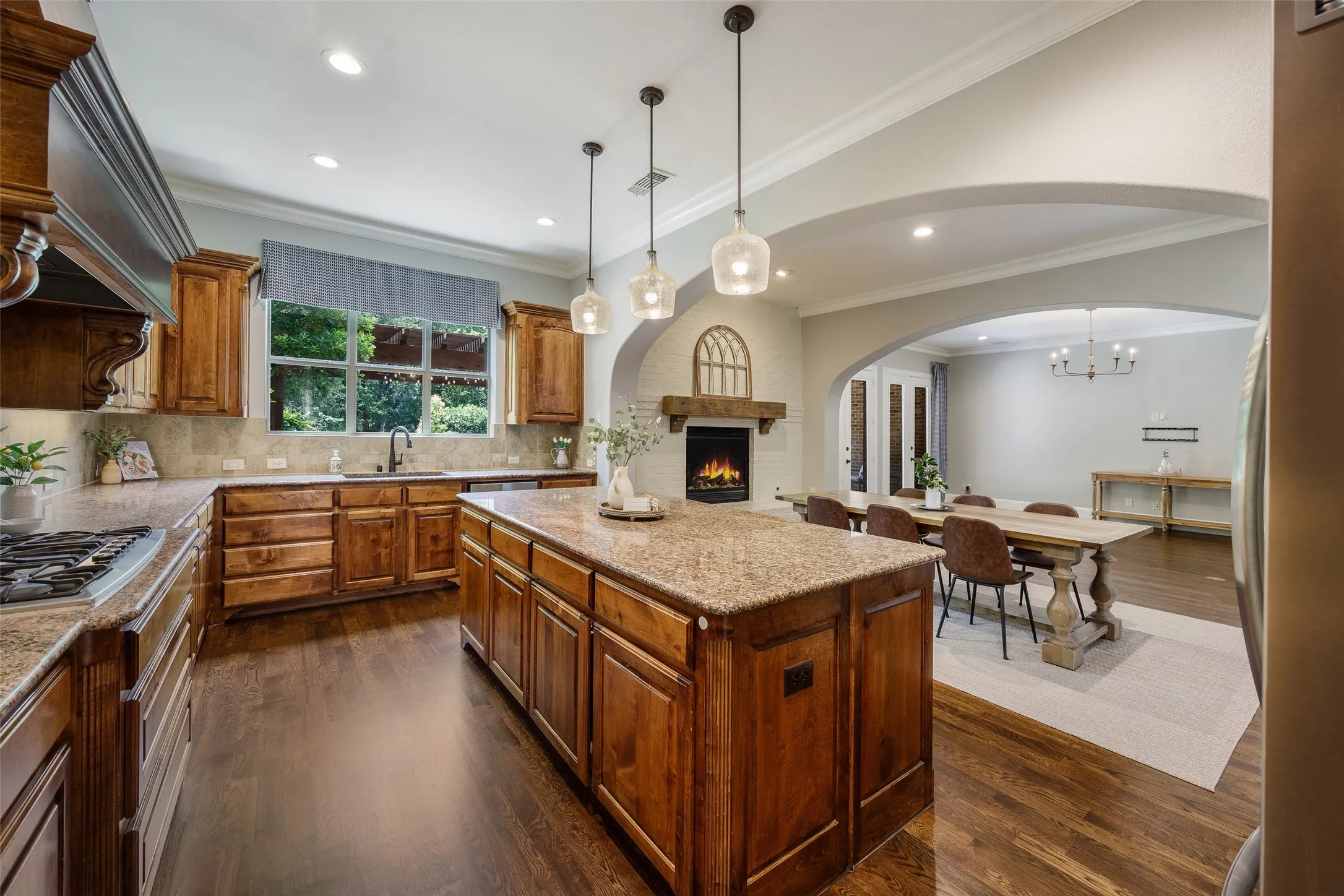 Single Family Residence For Sale in Collin County , 2113 Garden Brook Way, Allen, Texas 75013, 5 Bedroom, 6 Bathroom, 3 Garage spaces, 4,515 Sqft, built in 2008, mls#21324654, Real Estate Agent in Allen, Homes For Sale in Collin county, Homes For Sale in Allen, Realtor in Allen Texas, Real Estate Brokerage Independent Realty Texas, Luminita Cordes Realtor