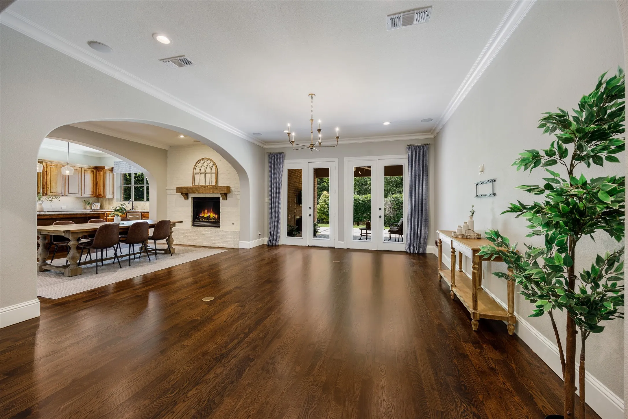 Single Family Residence For Sale in Collin County , 2113 Garden Brook Way, Allen, Texas 75013, 5 Bedroom, 6 Bathroom, 3 Garage spaces, 4,515 Sqft, built in 2008, mls#21324654, Real Estate Agent in Allen, Homes For Sale in Collin county, Homes For Sale in Allen, Realtor in Allen Texas, Real Estate Brokerage Independent Realty Texas, Luminita Cordes Realtor