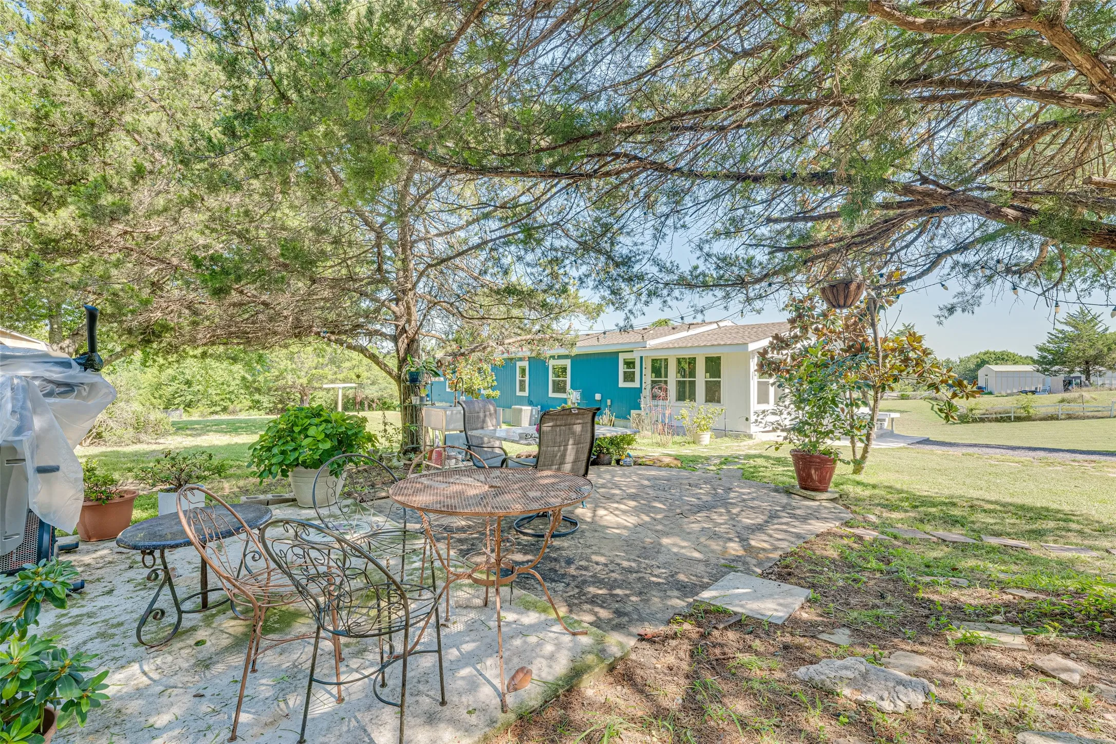 Mobile Home For Sale in Collin County , 2202 County Road 947, Princeton, Texas 75407, 3 Bedroom, 2 Bathroom, Garage spaces, 2,382 Sqft, built in 1998, mls#21325542, Real Estate Agent in Princeton, Homes For Sale in Collin county, Homes For Sale in Princeton, Realtor in Princeton Texas, Real Estate Brokerage Independent Realty Texas, Luminita Cordes Realtor