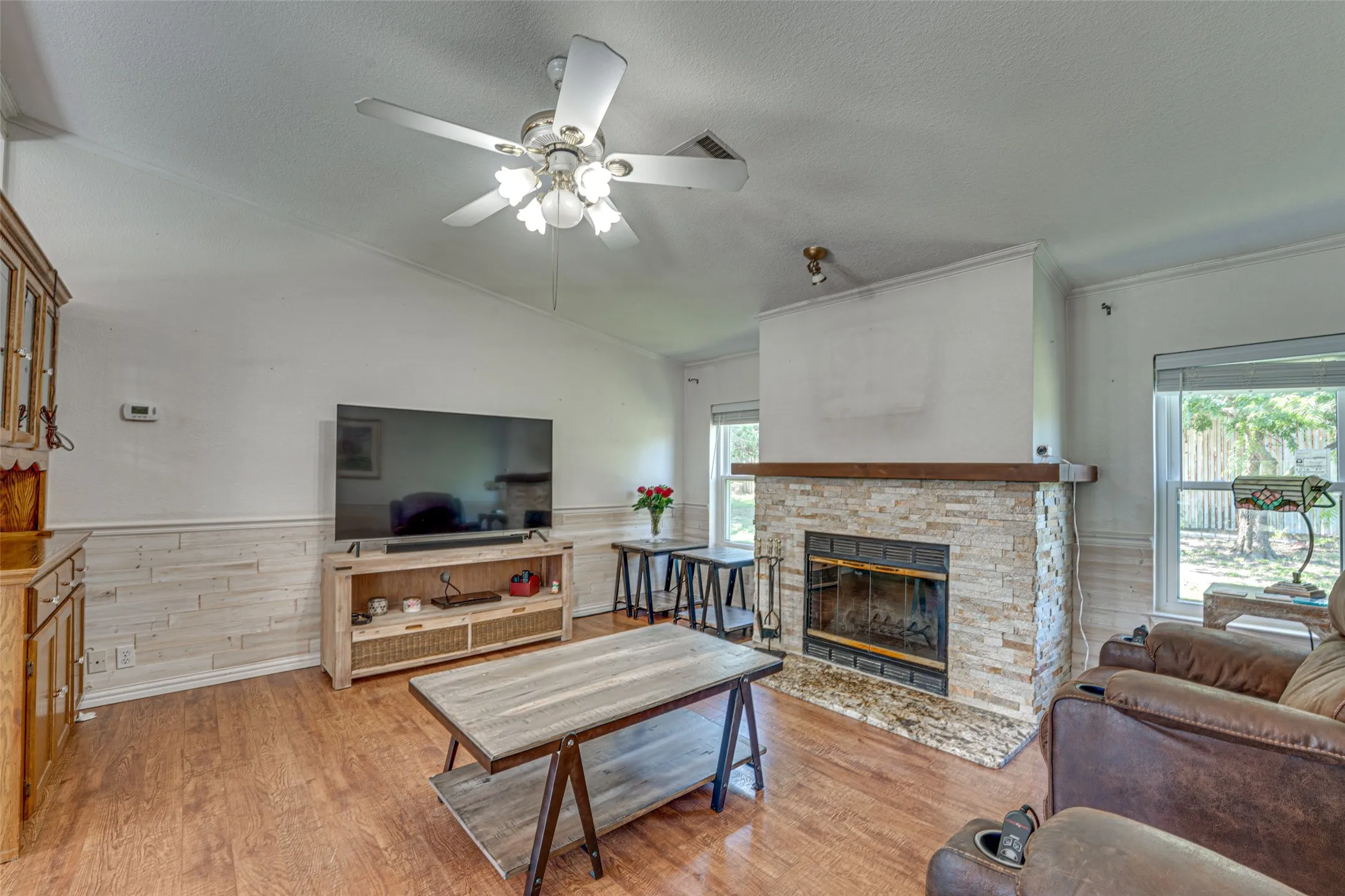 Mobile Home For Sale in Collin County , 2202 County Road 947, Princeton, Texas 75407, 3 Bedroom, 2 Bathroom, Garage spaces, 2,382 Sqft, built in 1998, mls#21325542, Real Estate Agent in Princeton, Homes For Sale in Collin county, Homes For Sale in Princeton, Realtor in Princeton Texas, Real Estate Brokerage Independent Realty Texas, Luminita Cordes Realtor