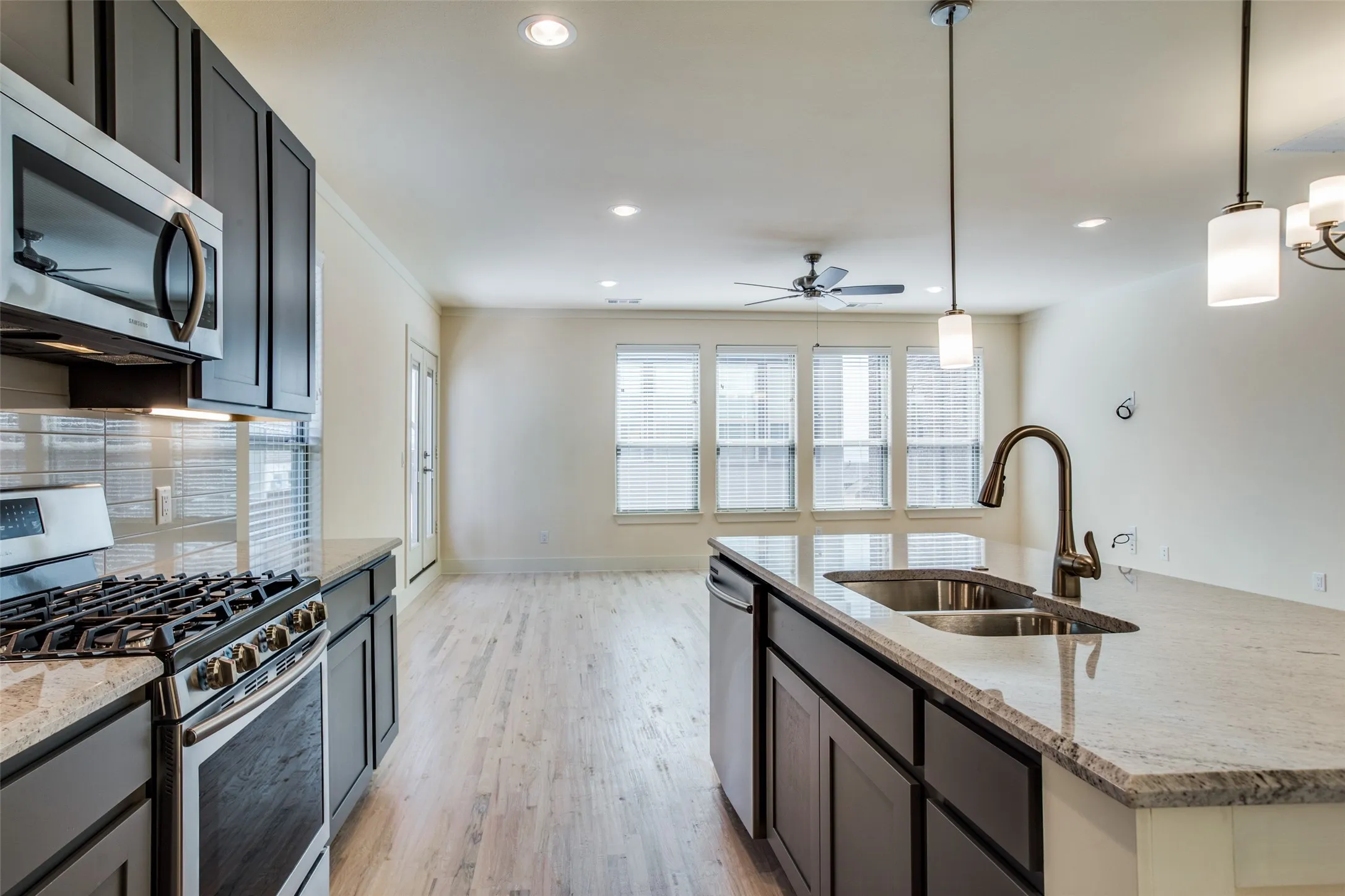 Townhouse For Rent in Dallas County , 4316 Hartford Street 31, Dallas, Texas 75219, 2 Bedrooms, 3 Bathrooms, 2 Garage spaces, 1,394 Sqft, built in 2019, Price $2,995, mls#21319740, Real Estate Agent in Dallas, Homes For Rent in Dallas county, Homes For Rent in Dallas, Realtor in Dallas Texas, Real Estate Brokerage Independent Realty Texas, Luminita Cordes Realtor