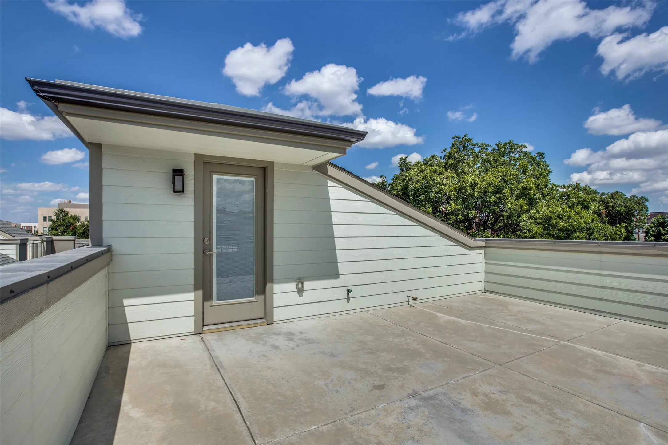 Townhouse For Rent in Dallas County , 4316 Hartford Street 31, Dallas, Texas 75219, 2 Bedrooms, 3 Bathrooms, 2 Garage spaces, 1,394 Sqft, built in 2019, Price $2,995, mls#21319740, Real Estate Agent in Dallas, Homes For Rent in Dallas county, Homes For Rent in Dallas, Realtor in Dallas Texas, Real Estate Brokerage Independent Realty Texas, Luminita Cordes Realtor