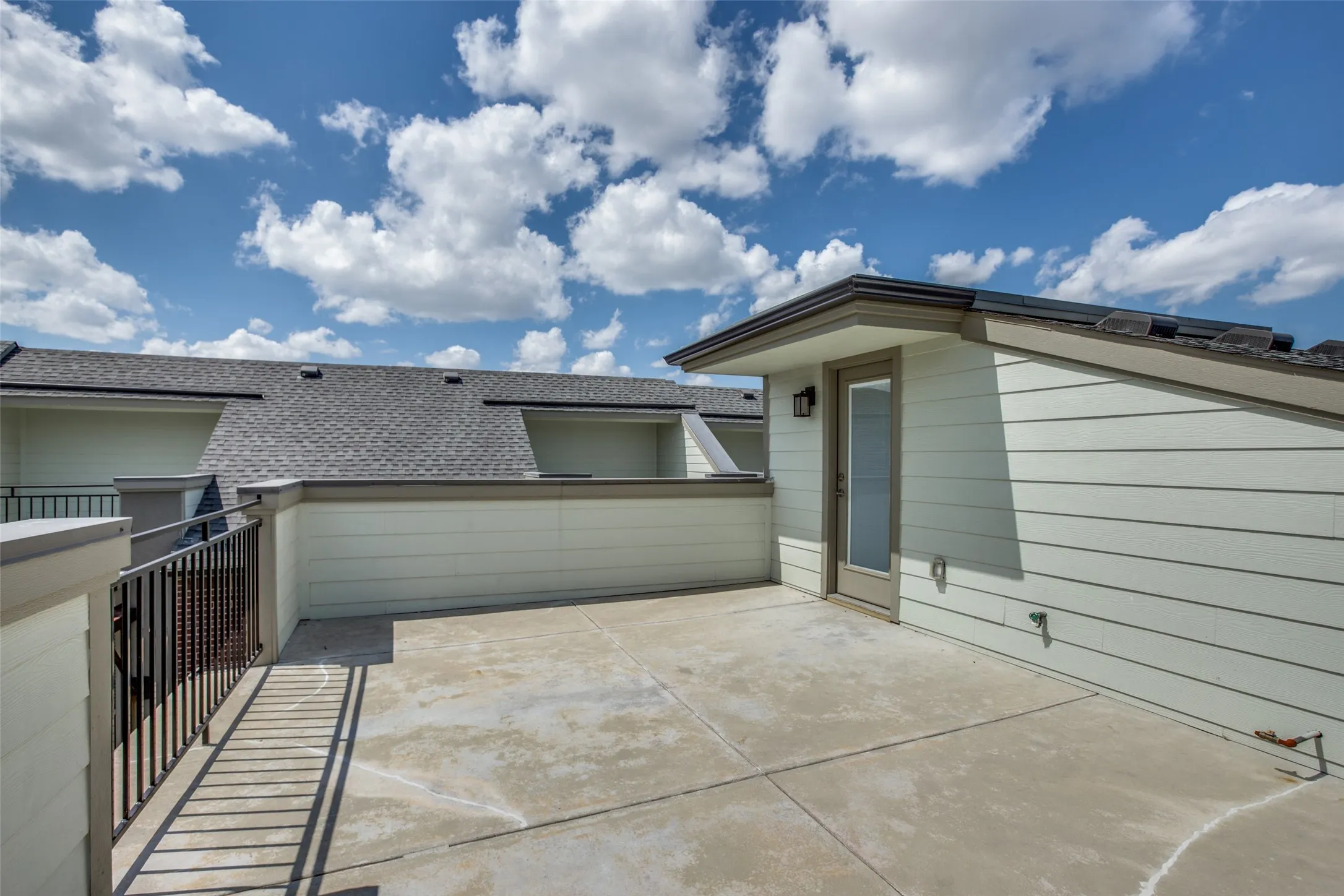 Townhouse For Rent in Dallas County , 4316 Hartford Street 31, Dallas, Texas 75219, 2 Bedrooms, 3 Bathrooms, 2 Garage spaces, 1,394 Sqft, built in 2019, Price $2,995, mls#21319740, Real Estate Agent in Dallas, Homes For Rent in Dallas county, Homes For Rent in Dallas, Realtor in Dallas Texas, Real Estate Brokerage Independent Realty Texas, Luminita Cordes Realtor