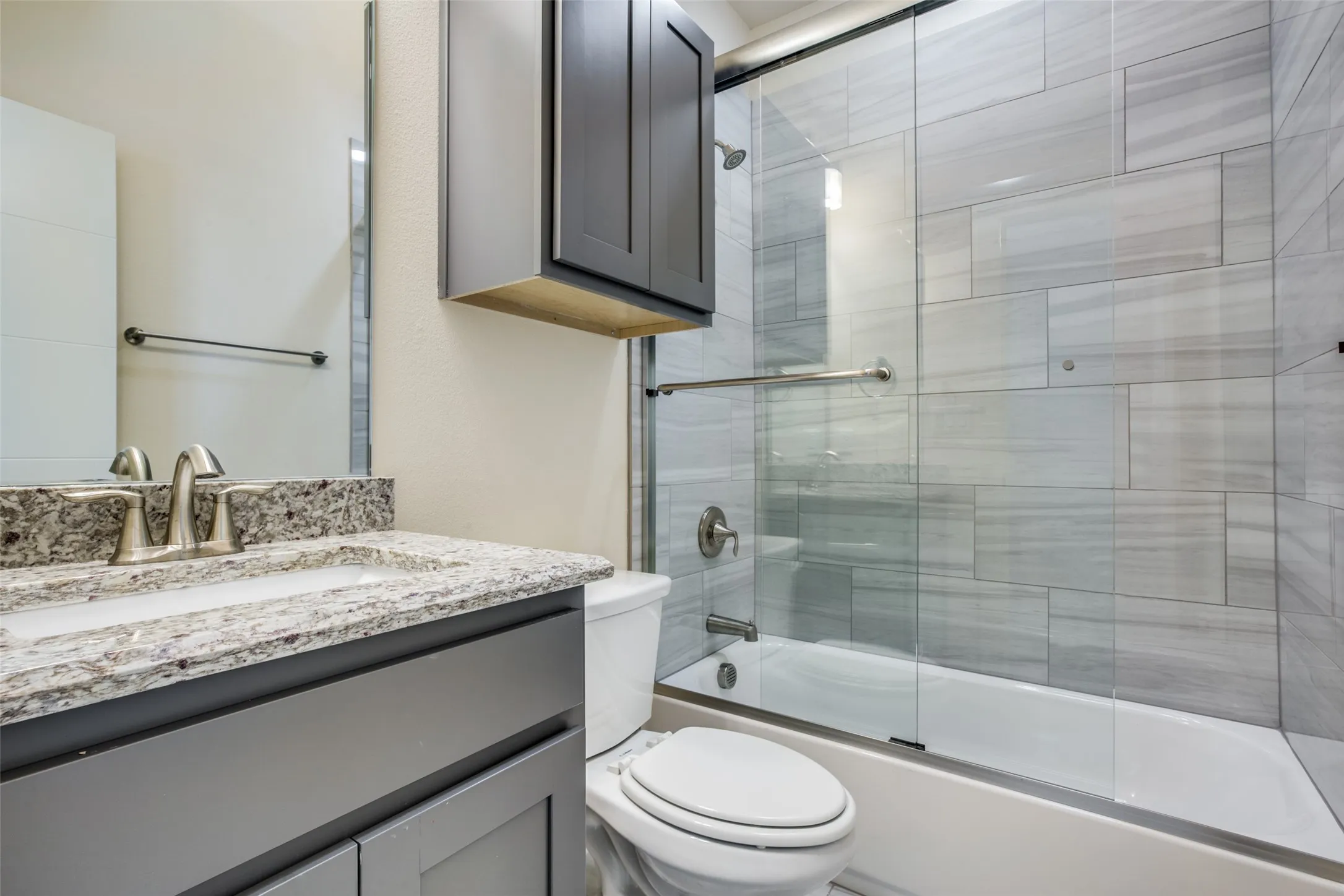 Townhouse For Rent in Dallas County , 4316 Hartford Street 31, Dallas, Texas 75219, 2 Bedrooms, 3 Bathrooms, 2 Garage spaces, 1,394 Sqft, built in 2019, Price $2,995, mls#21319740, Real Estate Agent in Dallas, Homes For Rent in Dallas county, Homes For Rent in Dallas, Realtor in Dallas Texas, Real Estate Brokerage Independent Realty Texas, Luminita Cordes Realtor
