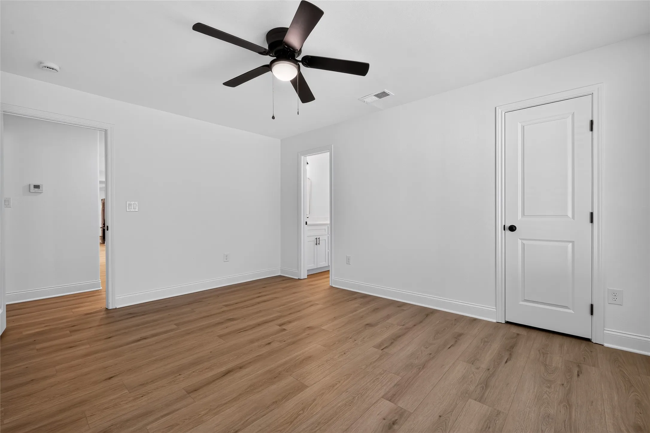 Single Family Residence For Sale in Mc Lennan County , 2808 Woodland Drive, Waco, Texas 76710, 4 Bedroom, 4 Bathroom, 2 Garage spaces, 2,808 Sqft, built in 1959, mls#21325399, Real Estate Agent in Waco, Homes For Sale in Mc Lennan county, Homes For Sale in Waco, Realtor in Waco Texas, Real Estate Brokerage Independent Realty Texas, Luminita Cordes Realtor