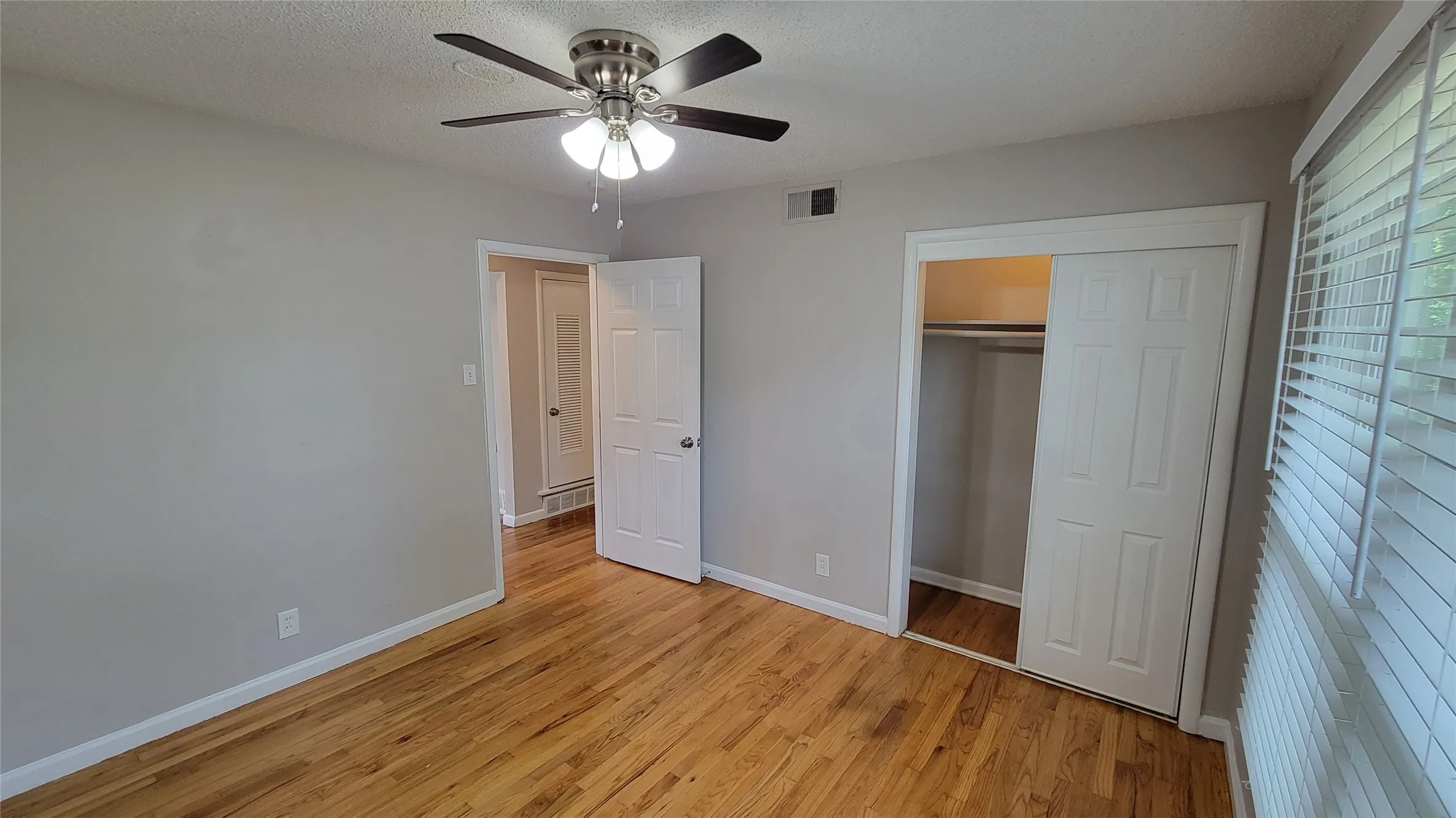 Back bedroom
