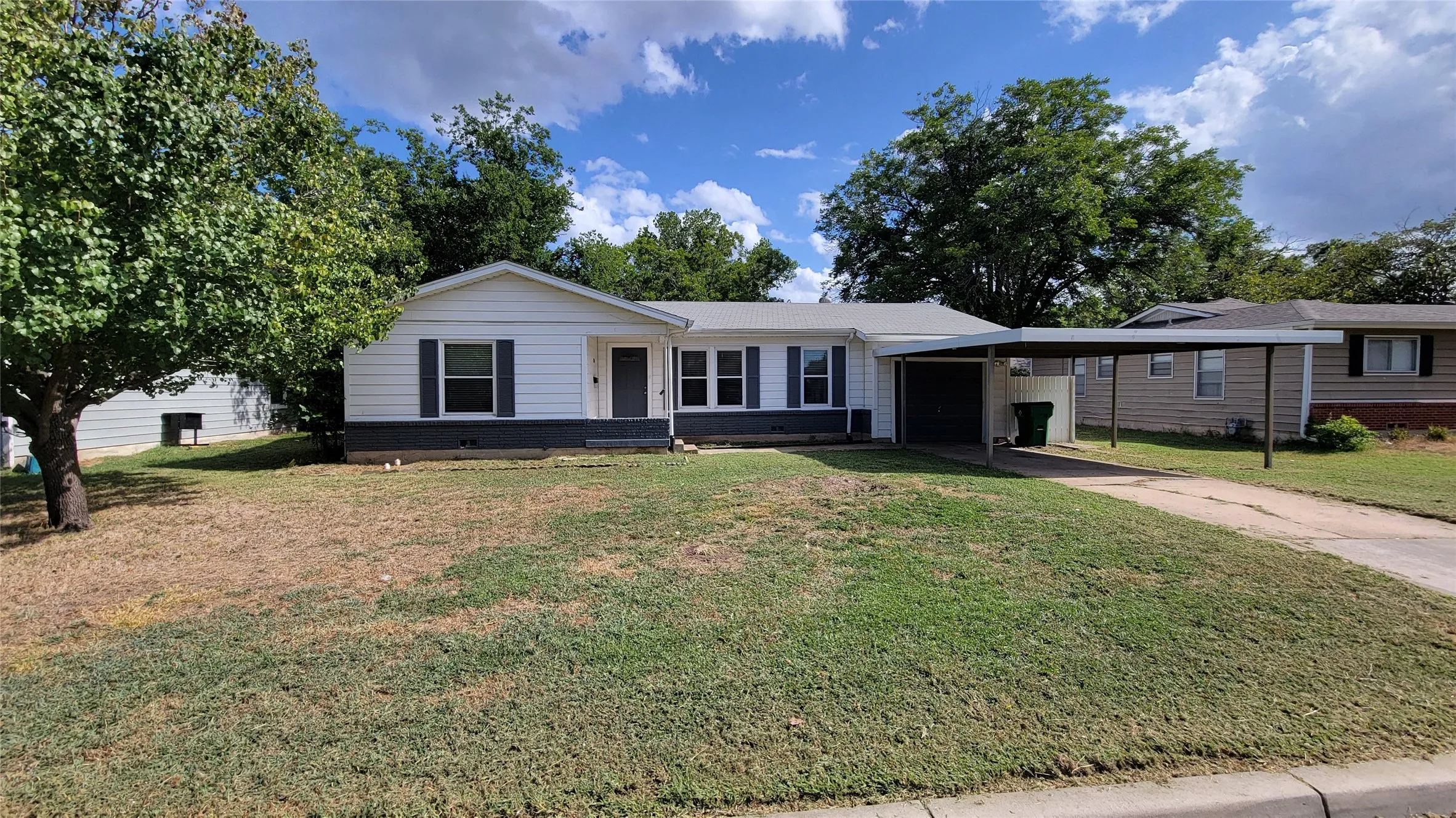 4804 Sabelle - one car garage and 2-car carport