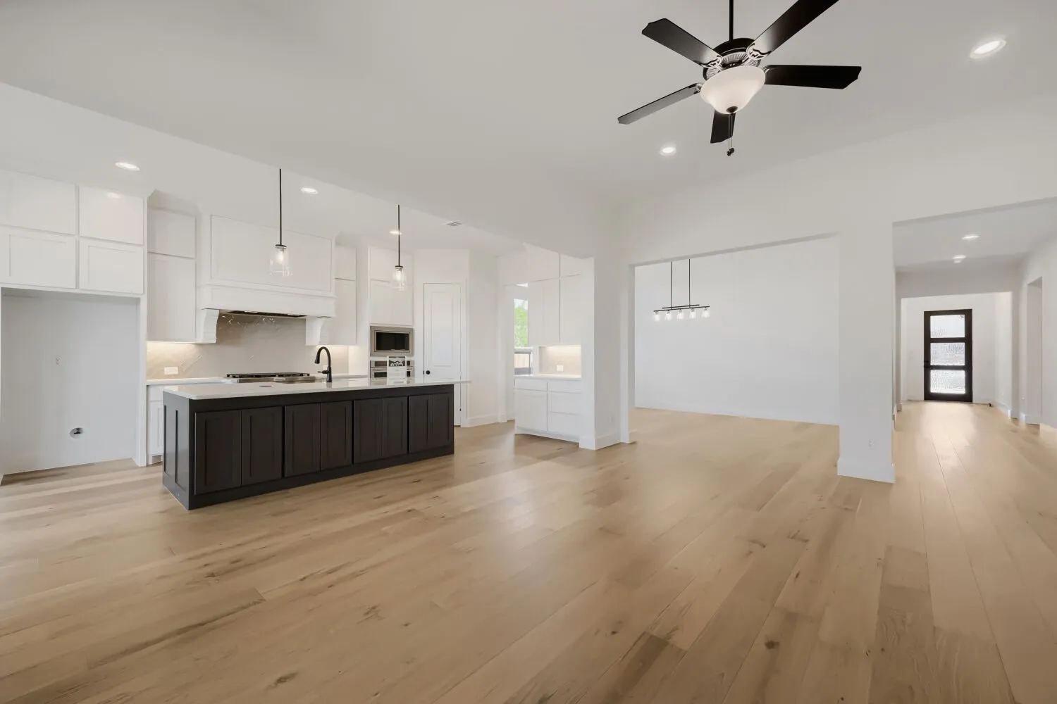 Single Family Residence For Sale in Johnson County , 501 Splitrock Road, Mansfield, Texas 76063, 3 Bedroom, 3 Bathroom, 2 Garage spaces, 3,026 Sqft, built in 2026, mls#21326737, Real Estate Agent in Mansfield, Homes For Sale in Johnson county, Homes For Sale in Mansfield, Realtor in Mansfield Texas, Real Estate Brokerage Independent Realty Texas, Luminita Cordes Realtor