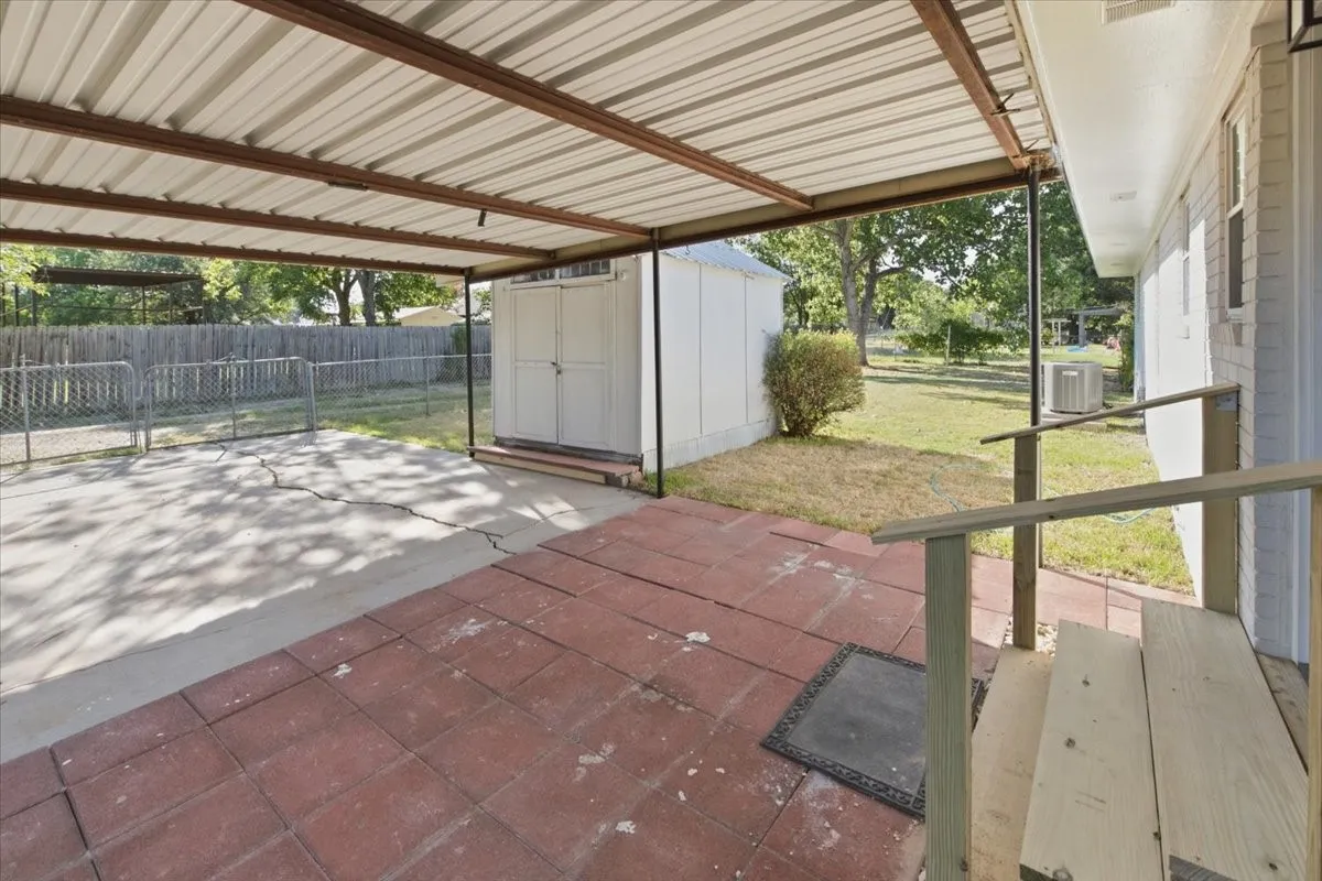 Single Family Residence For Sale in Hill County , 507 S Colorado Street, Whitney, Texas 76692, 3 Bedroom, 2 Bathroom, Garage spaces, 1,554 Sqft, built in 0, mls#21325970, Real Estate Agent in Whitney, Homes For Sale in Hill county, Homes For Sale in Whitney, Realtor in Whitney Texas, Real Estate Brokerage Independent Realty Texas, Luminita Cordes Realtor