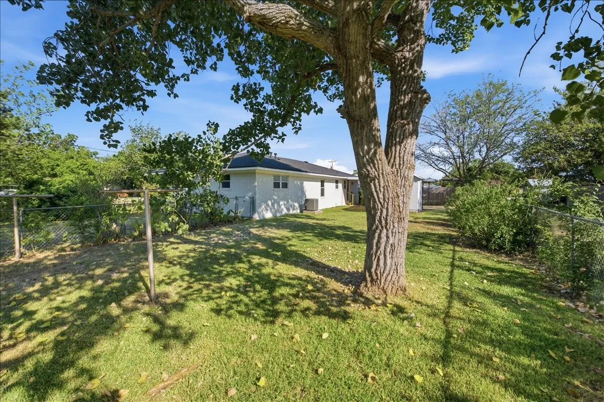 Single Family Residence For Sale in Hill County , 507 S Colorado Street, Whitney, Texas 76692, 3 Bedroom, 2 Bathroom, Garage spaces, 1,554 Sqft, built in 0, mls#21325970, Real Estate Agent in Whitney, Homes For Sale in Hill county, Homes For Sale in Whitney, Realtor in Whitney Texas, Real Estate Brokerage Independent Realty Texas, Luminita Cordes Realtor