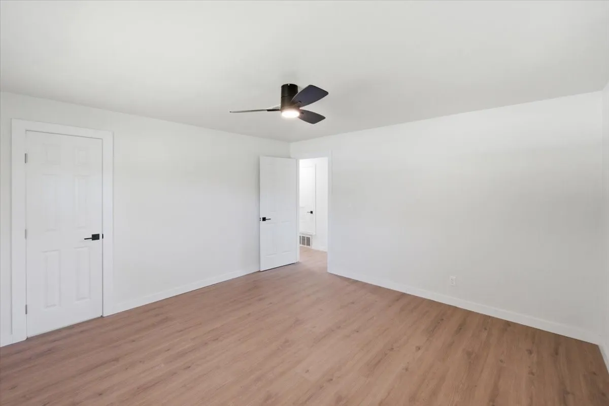 Single Family Residence For Sale in Hill County , 507 S Colorado Street, Whitney, Texas 76692, 3 Bedroom, 2 Bathroom, Garage spaces, 1,554 Sqft, built in 0, mls#21325970, Real Estate Agent in Whitney, Homes For Sale in Hill county, Homes For Sale in Whitney, Realtor in Whitney Texas, Real Estate Brokerage Independent Realty Texas, Luminita Cordes Realtor