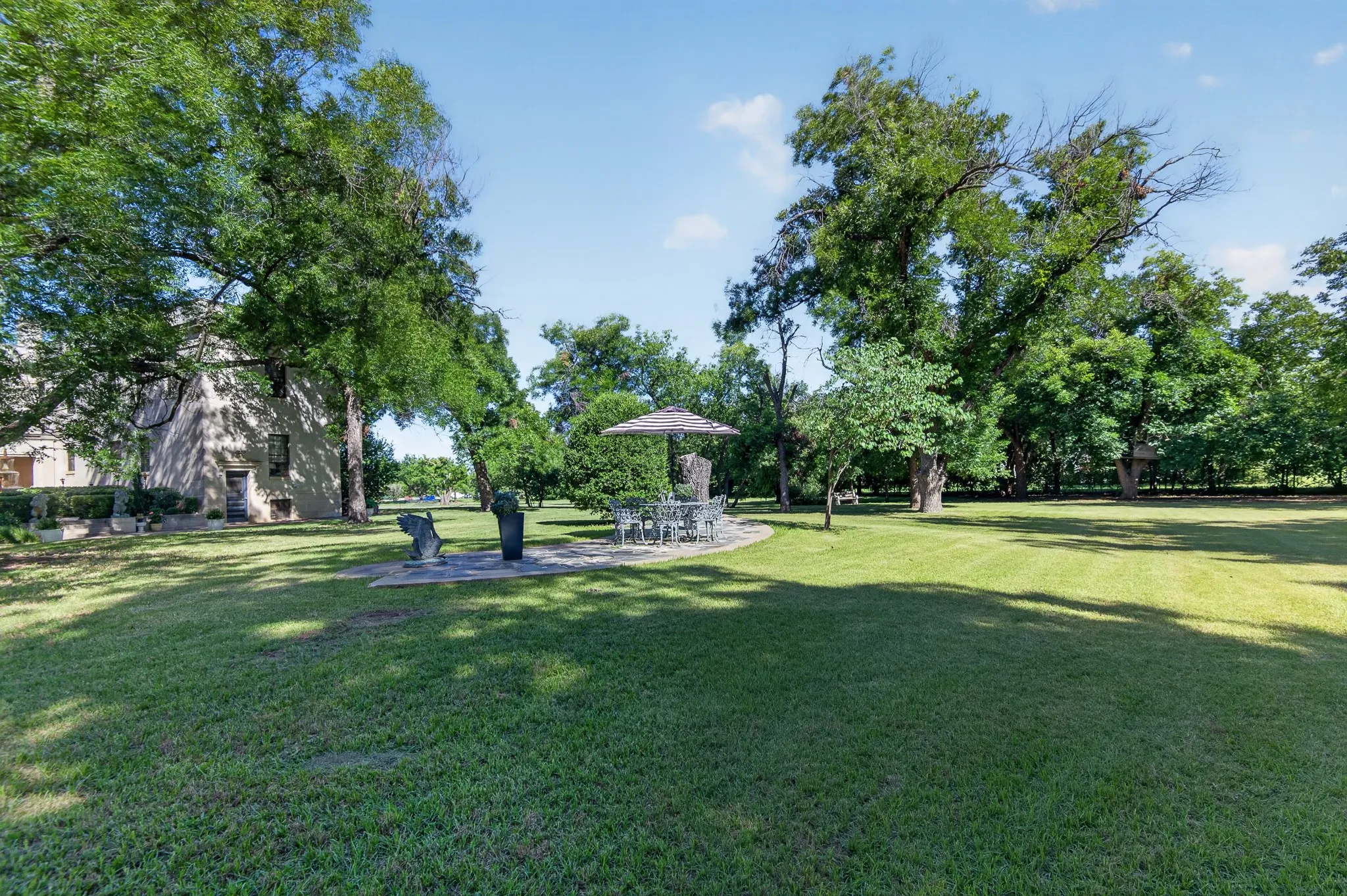 Single Family Residence For Sale in Wichita County , 3100 Hamilton Boulevard, Wichita Falls, Texas 76308, 6 Bedroom, 7 Bathroom, 3 Garage spaces, 9,492 Sqft, built in 1929, mls#21311787, Real Estate Agent in Wichita Falls, Homes For Sale in Wichita county, Homes For Sale in Wichita Falls, Realtor in Wichita Falls Texas, Real Estate Brokerage Independent Realty Texas, Luminita Cordes Realtor