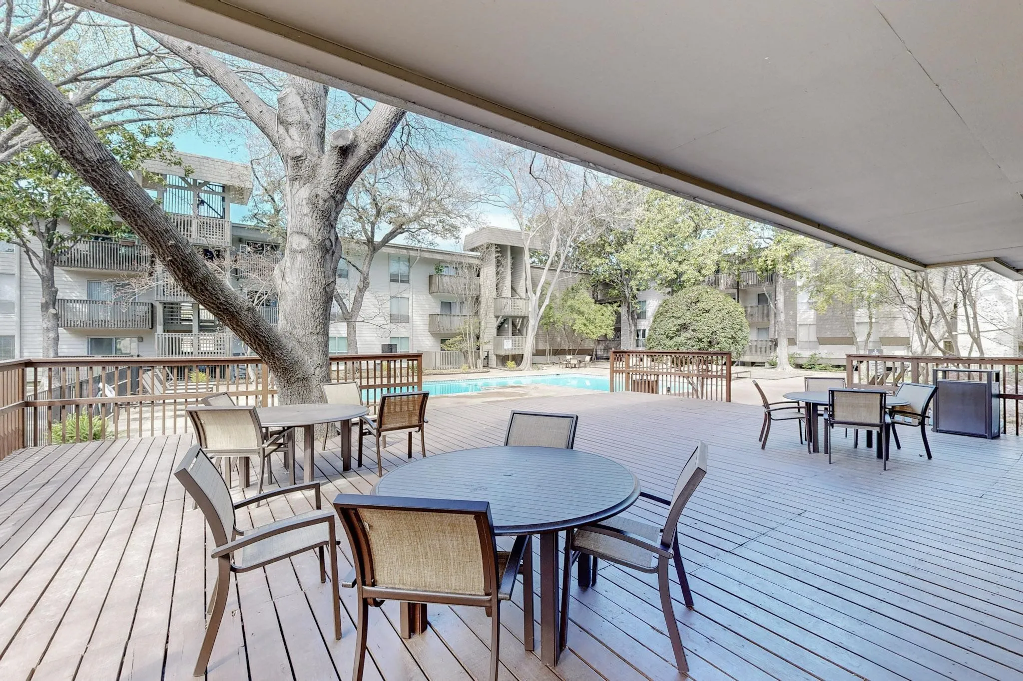 Community Outdoor​​‌​​​​‌​​‌‌​‌‌​​​‌‌​‌​‌​‌​​​‌​​ Dining