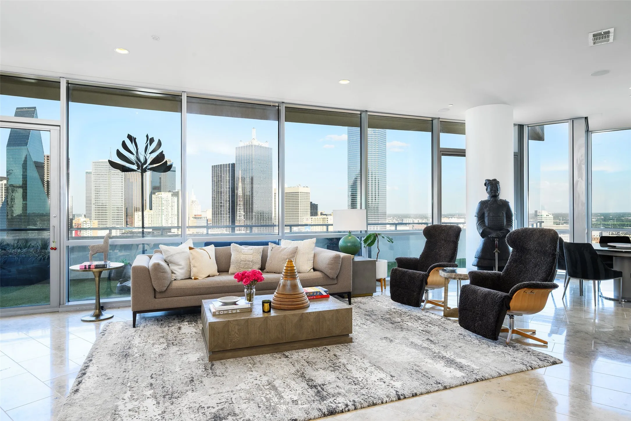 Condominium For Sale in Dallas County , 2200 Victory Avenue 2304, Dallas, Texas 75219, 3 Bedrooms, 4 Bathrooms, 3 Garage spaces, 3,184 Sqft, built in 2007, Price $2,295,000, mls#21322879, Real Estate Agent in Dallas, Homes For Sale in Dallas county, Homes For Sale in Dallas, Realtor in Dallas Texas, Real Estate Brokerage Independent Realty Texas, Luminita Cordes Realtor