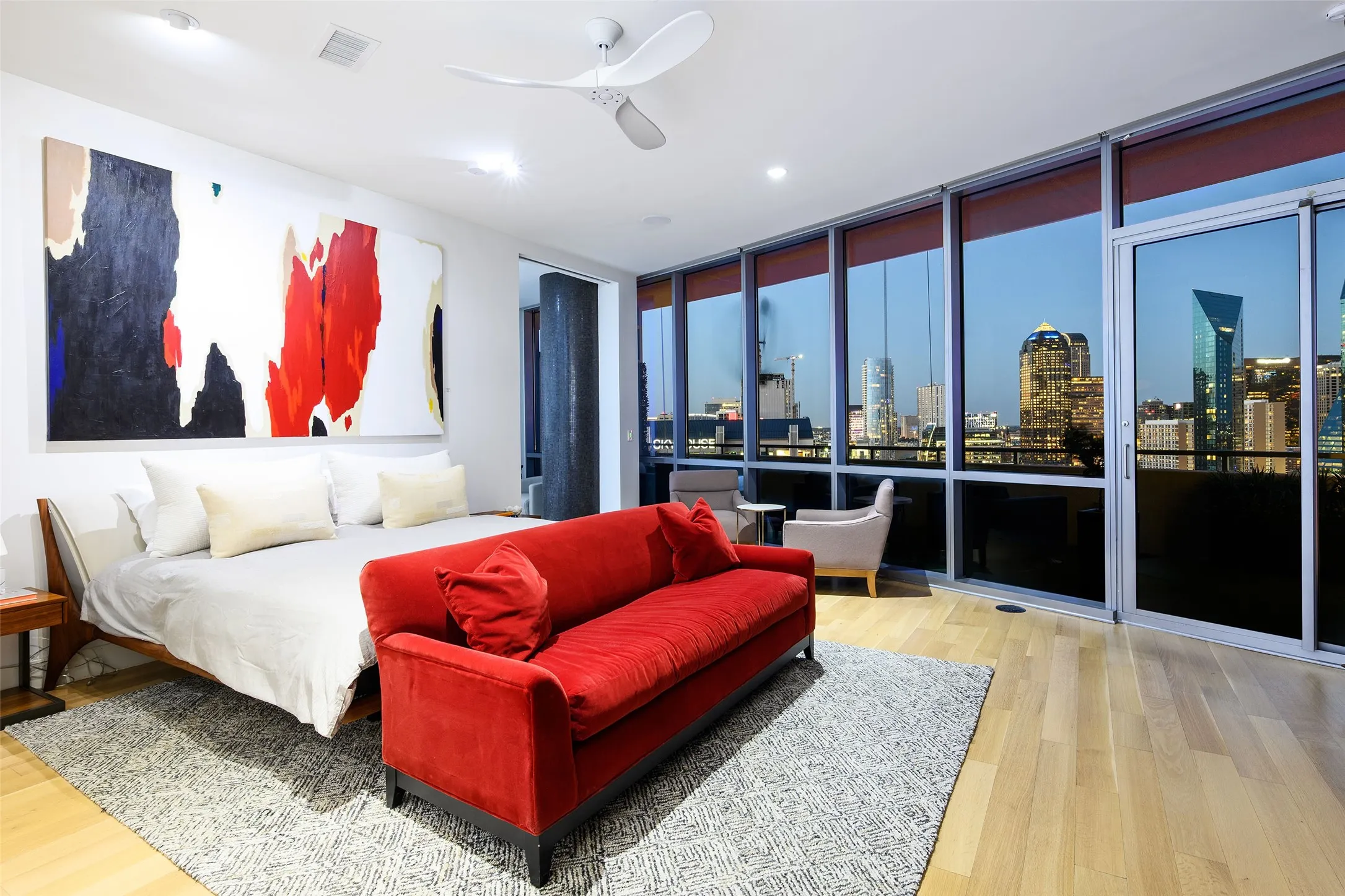 Condominium For Sale in Dallas County , 2200 Victory Avenue 2304, Dallas, Texas 75219, 3 Bedrooms, 4 Bathrooms, 3 Garage spaces, 3,184 Sqft, built in 2007, Price $2,295,000, mls#21322879, Real Estate Agent in Dallas, Homes For Sale in Dallas county, Homes For Sale in Dallas, Realtor in Dallas Texas, Real Estate Brokerage Independent Realty Texas, Luminita Cordes Realtor