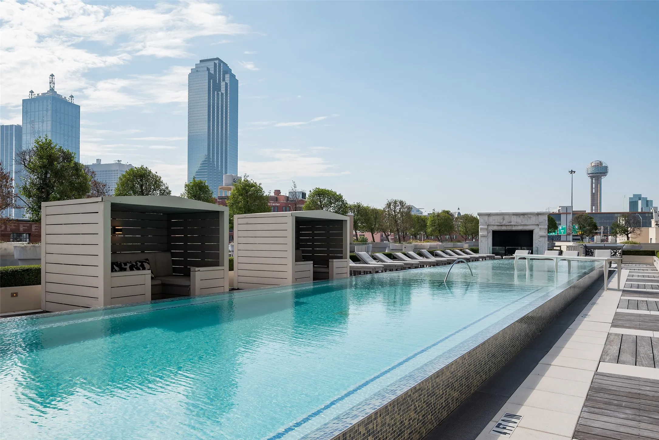 Condominium For Sale in Dallas County , 2200 Victory Avenue 2304, Dallas, Texas 75219, 3 Bedrooms, 4 Bathrooms, 3 Garage spaces, 3,184 Sqft, built in 2007, Price $2,295,000, mls#21322879, Real Estate Agent in Dallas, Homes For Sale in Dallas county, Homes For Sale in Dallas, Realtor in Dallas Texas, Real Estate Brokerage Independent Realty Texas, Luminita Cordes Realtor