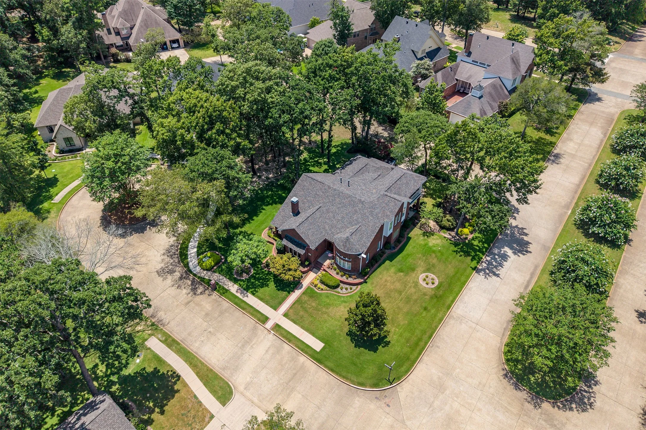 Single Family Residence For Sale in Cherokee County , 100 Red Oak, Bullard, Texas 75757, 3 Bedroom, 3 Bathroom, 2 Garage spaces, 3,076 Sqft, built in 2004, mls#21326718, Real Estate Agent in Bullard, Homes For Sale in Cherokee county, Homes For Sale in Bullard, Realtor in Bullard Texas, Real Estate Brokerage Independent Realty Texas, Luminita Cordes Realtor