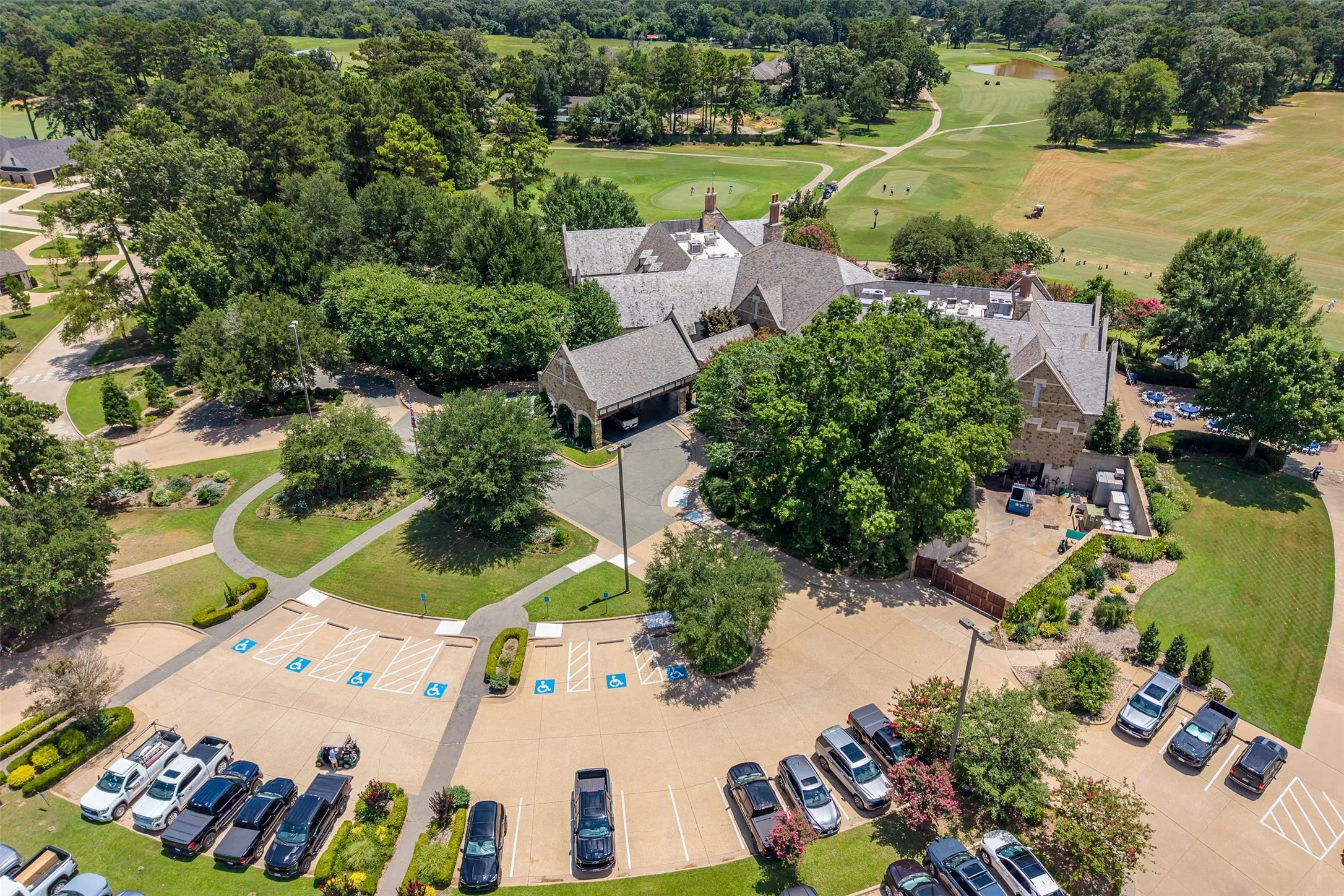 Single Family Residence For Sale in Cherokee County , 100 Red Oak, Bullard, Texas 75757, 3 Bedroom, 3 Bathroom, 2 Garage spaces, 3,076 Sqft, built in 2004, mls#21326718, Real Estate Agent in Bullard, Homes For Sale in Cherokee county, Homes For Sale in Bullard, Realtor in Bullard Texas, Real Estate Brokerage Independent Realty Texas, Luminita Cordes Realtor
