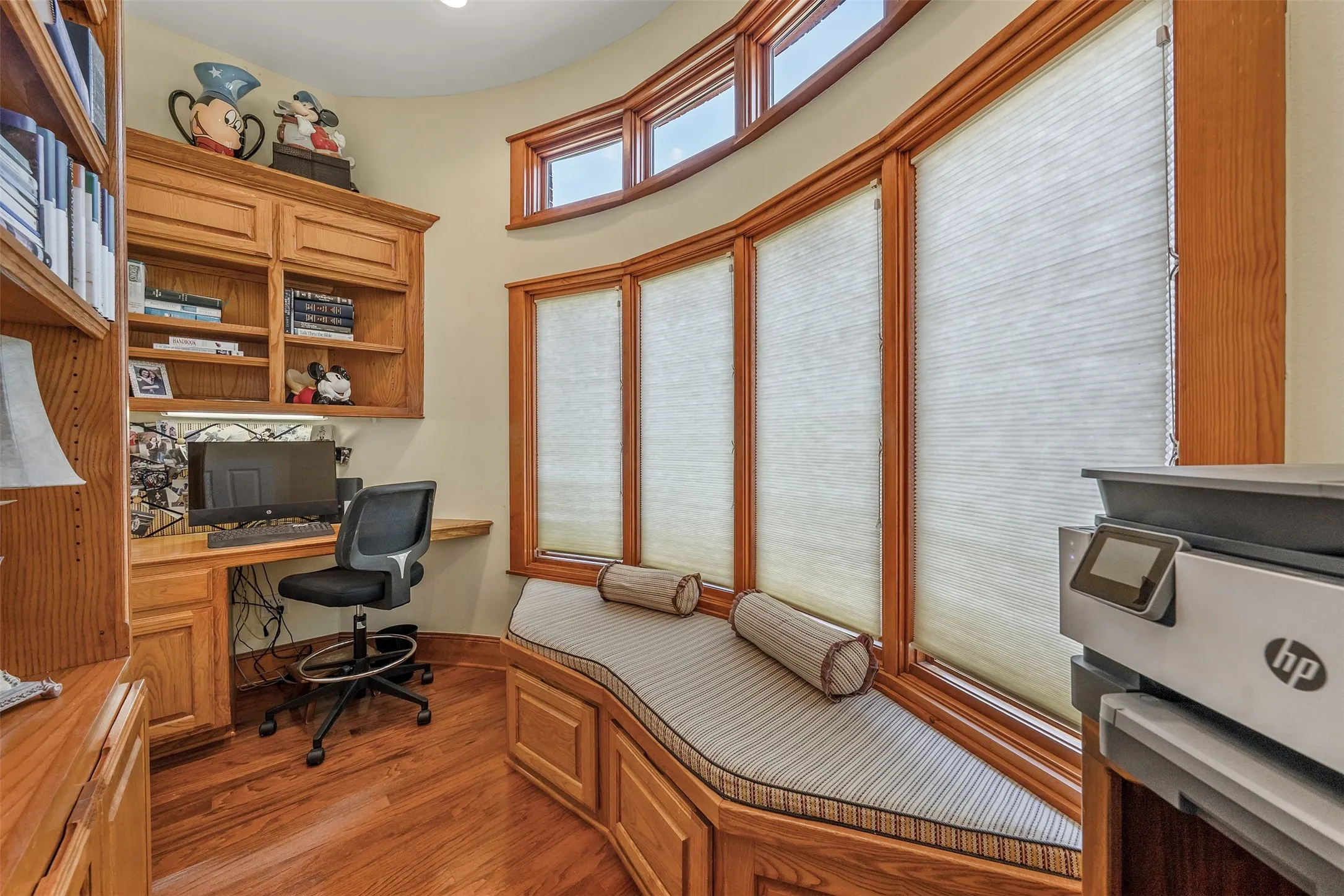 Single Family Residence For Sale in Cherokee County , 100 Red Oak, Bullard, Texas 75757, 3 Bedroom, 3 Bathroom, 2 Garage spaces, 3,076 Sqft, built in 2004, mls#21326718, Real Estate Agent in Bullard, Homes For Sale in Cherokee county, Homes For Sale in Bullard, Realtor in Bullard Texas, Real Estate Brokerage Independent Realty Texas, Luminita Cordes Realtor