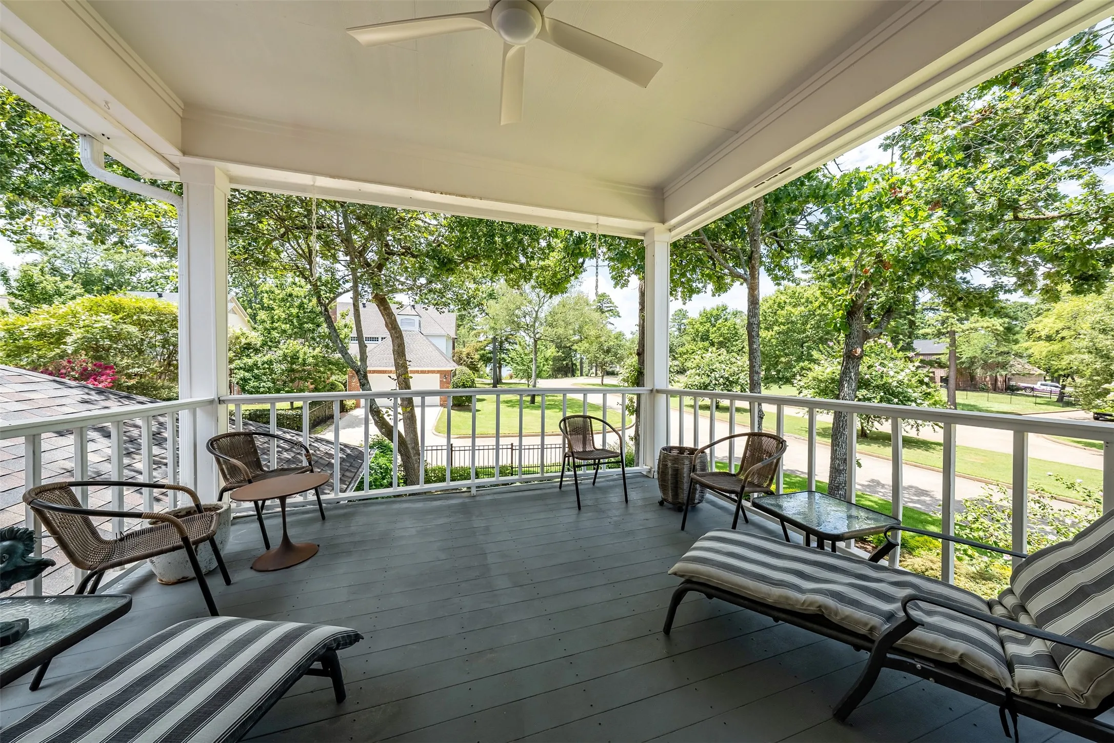 Single Family Residence For Sale in Cherokee County , 100 Red Oak, Bullard, Texas 75757, 3 Bedroom, 3 Bathroom, 2 Garage spaces, 3,076 Sqft, built in 2004, mls#21326718, Real Estate Agent in Bullard, Homes For Sale in Cherokee county, Homes For Sale in Bullard, Realtor in Bullard Texas, Real Estate Brokerage Independent Realty Texas, Luminita Cordes Realtor