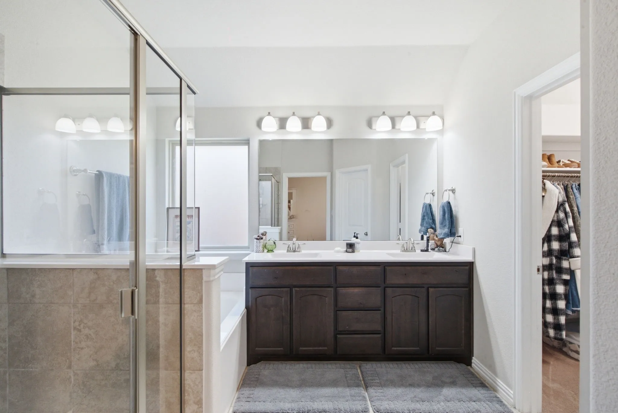 Single Family Residence For Sale in Tarrant County , 531 Hidden Springs Trail, Azle, Texas 76020, 4 Bedroom, 2 Bathroom, 2 Garage spaces, 2,151 Sqft, built in 2018, mls#21326766, Real Estate Agent in Azle, Homes For Sale in Tarrant county, Homes For Sale in Azle, Realtor in Azle Texas, Real Estate Brokerage Independent Realty Texas, Luminita Cordes Realtor