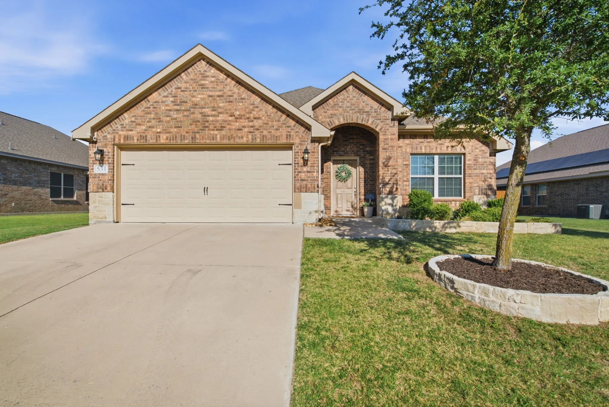 Single Family Residence For Sale in Tarrant County , 531 Hidden Springs Trail, Azle, Texas 76020, 4 Bedroom, 2 Bathroom, 2 Garage spaces, 2,151 Sqft, built in 2018, mls#21326766, Real Estate Agent in Azle, Homes For Sale in Tarrant county, Homes For Sale in Azle, Realtor in Azle Texas, Real Estate Brokerage Independent Realty Texas, Luminita Cordes Realtor