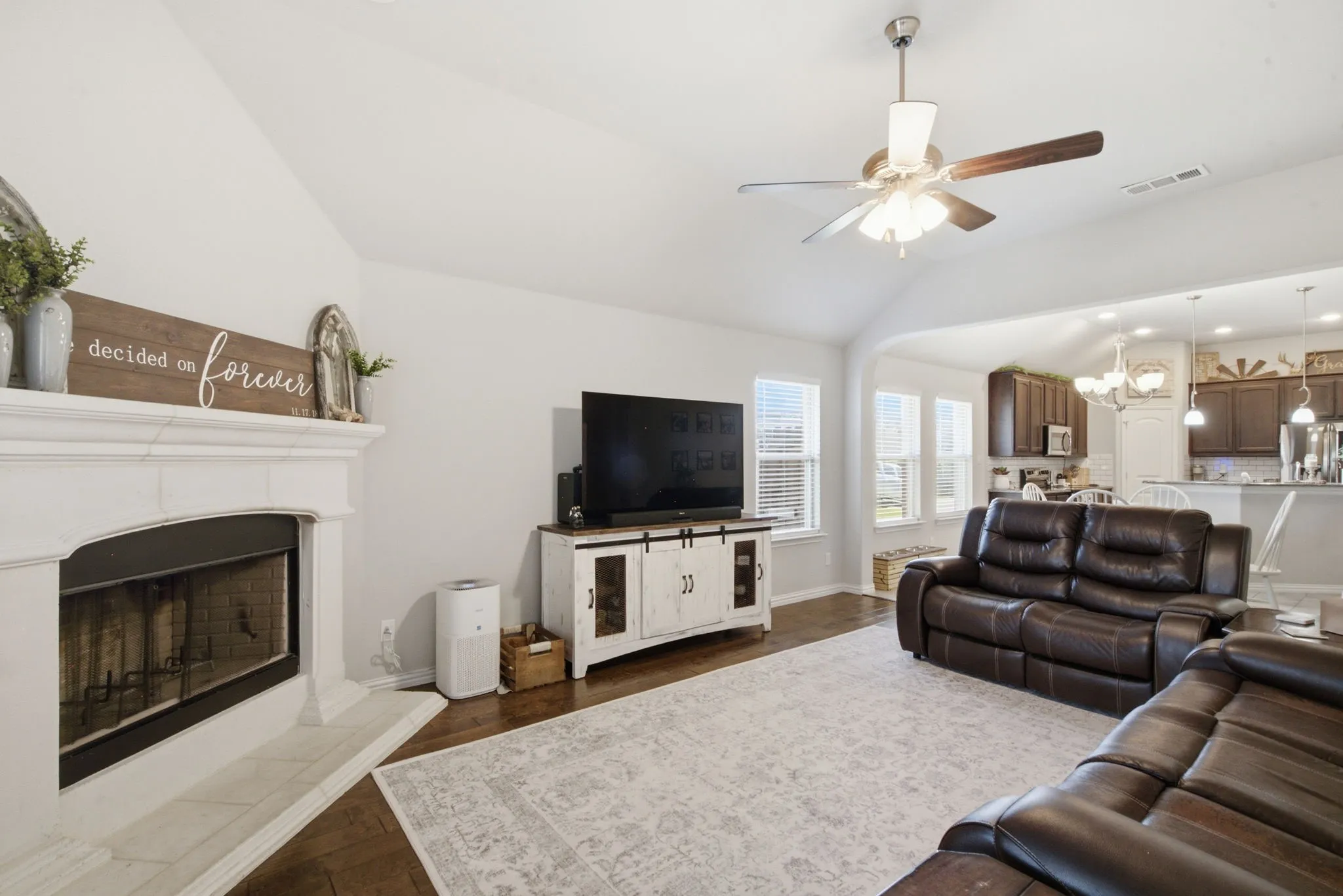Single Family Residence For Sale in Tarrant County , 531 Hidden Springs Trail, Azle, Texas 76020, 4 Bedroom, 2 Bathroom, 2 Garage spaces, 2,151 Sqft, built in 2018, mls#21326766, Real Estate Agent in Azle, Homes For Sale in Tarrant county, Homes For Sale in Azle, Realtor in Azle Texas, Real Estate Brokerage Independent Realty Texas, Luminita Cordes Realtor