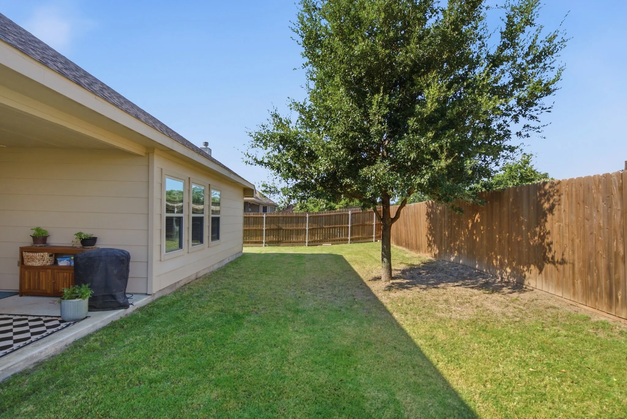 Single Family Residence For Sale in Tarrant County , 531 Hidden Springs Trail, Azle, Texas 76020, 4 Bedroom, 2 Bathroom, 2 Garage spaces, 2,151 Sqft, built in 2018, mls#21326766, Real Estate Agent in Azle, Homes For Sale in Tarrant county, Homes For Sale in Azle, Realtor in Azle Texas, Real Estate Brokerage Independent Realty Texas, Luminita Cordes Realtor